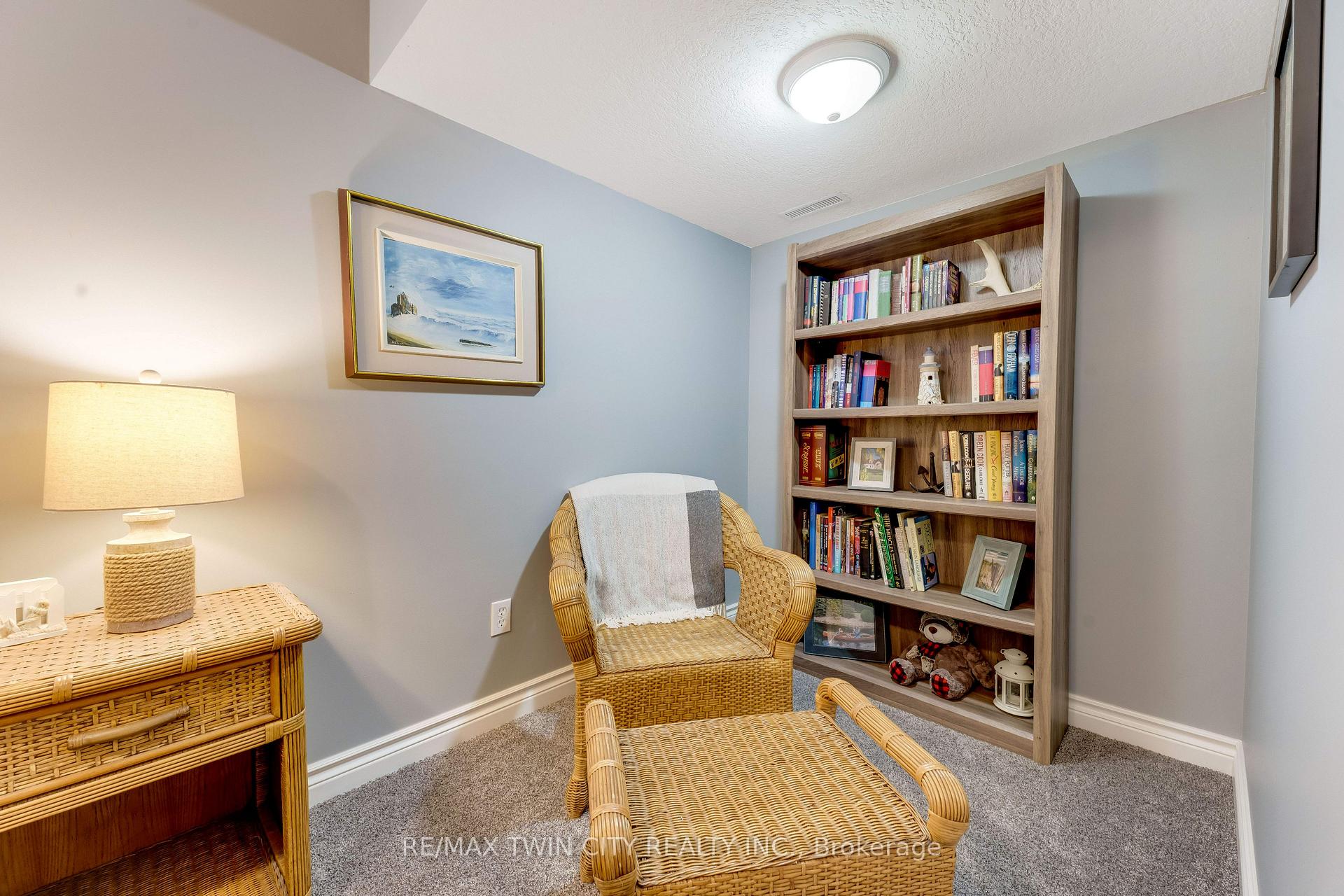 Photo 42 of 50 Knox Court, Kitchener, Doon South — HOMEH