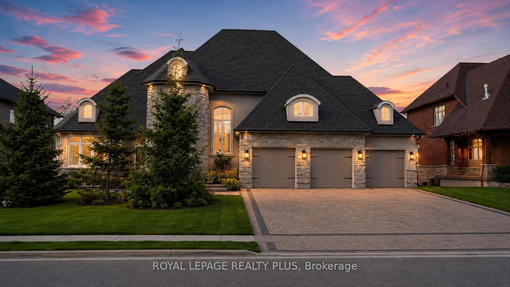 Photo 2 of 39 Plunkett Court, Barrie, Bayshore — HOMEH
