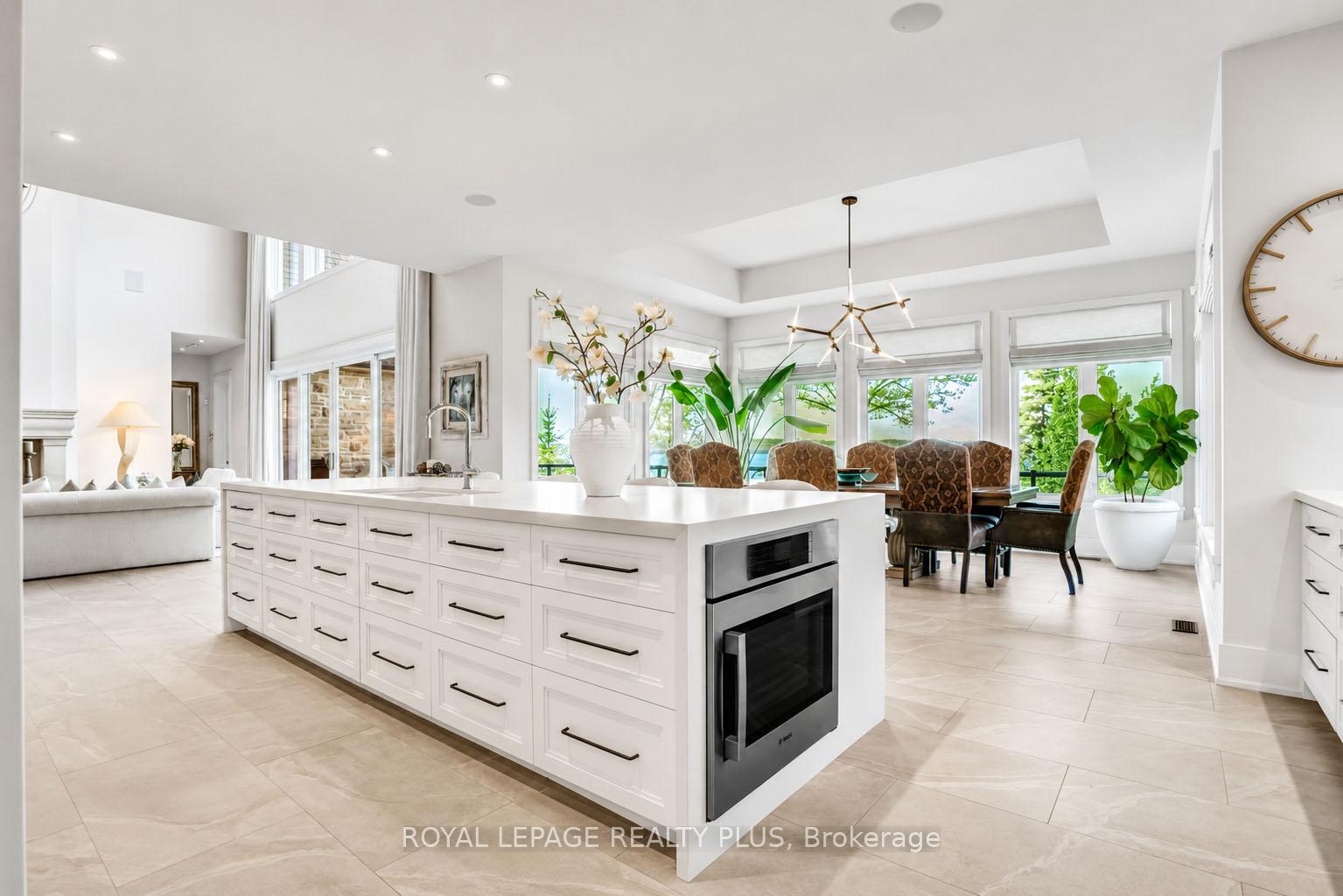 Photo 12 of 39 Plunkett Court, Barrie, Bayshore — HOMEH