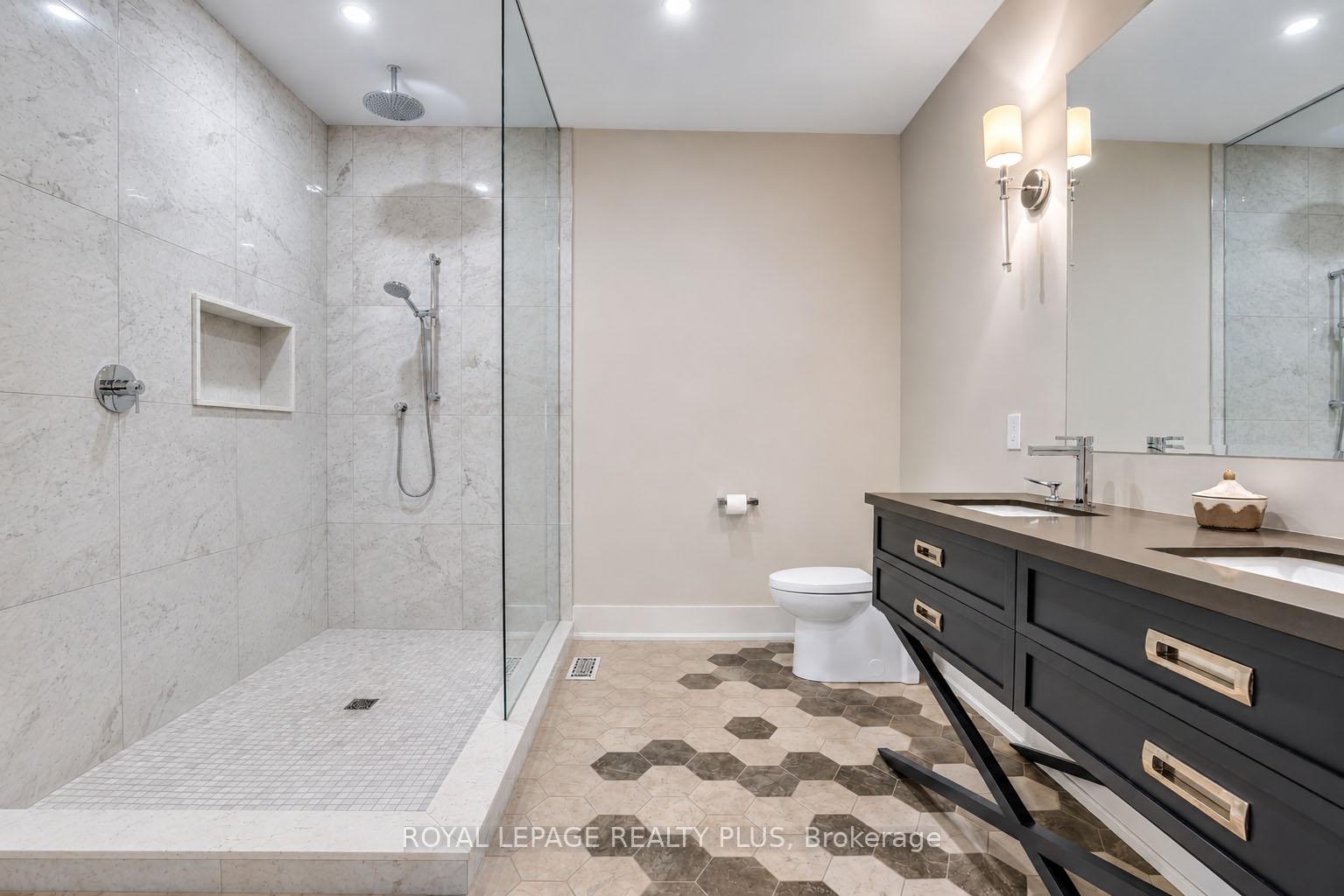 Photo 32 of 39 Plunkett Court, Barrie, Bayshore — HOMEH