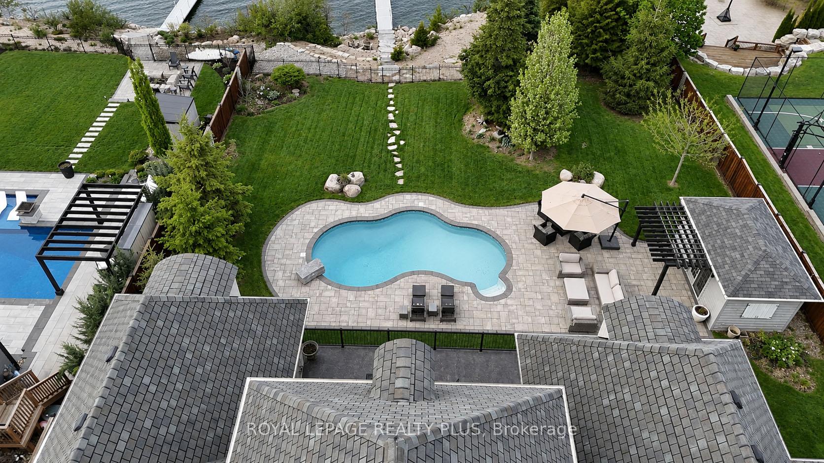 Photo 41 of 39 Plunkett Court, Barrie, Bayshore — HOMEH