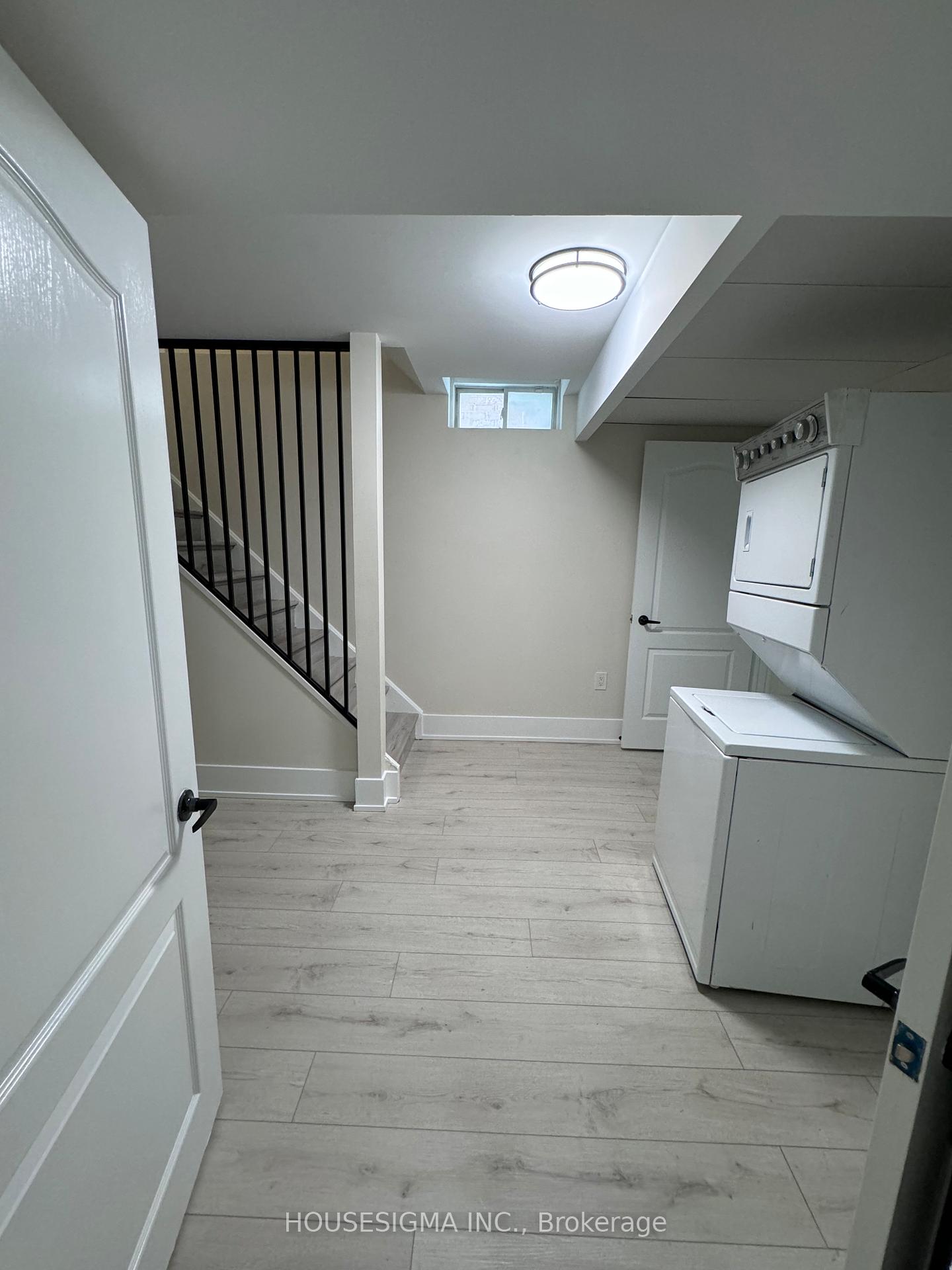Photo 3 of 35 Asterwind Crescent, Brampton, Sandringham-Wellington — HOMEH