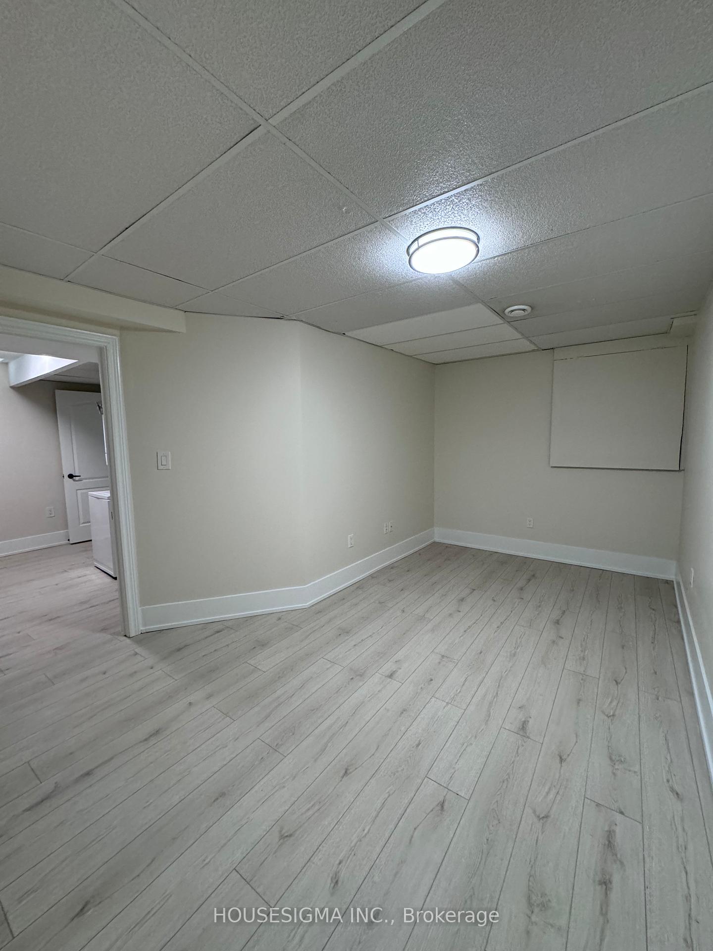 Photo 5 of 35 Asterwind Crescent, Brampton, Sandringham-Wellington — HOMEH
