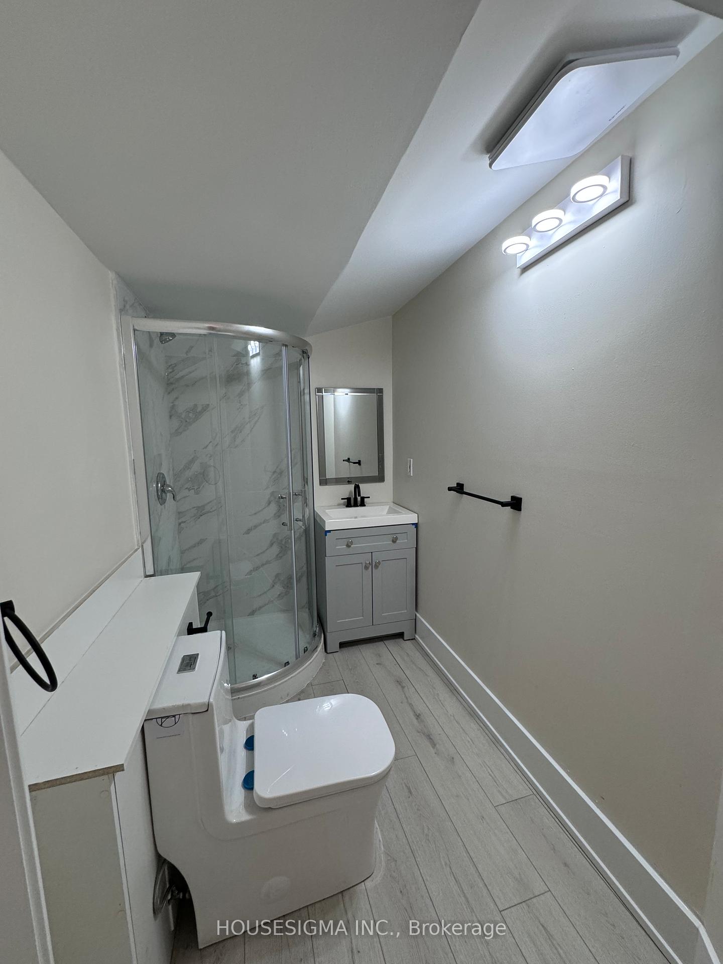 Photo 7 of 35 Asterwind Crescent, Brampton, Sandringham-Wellington — HOMEH