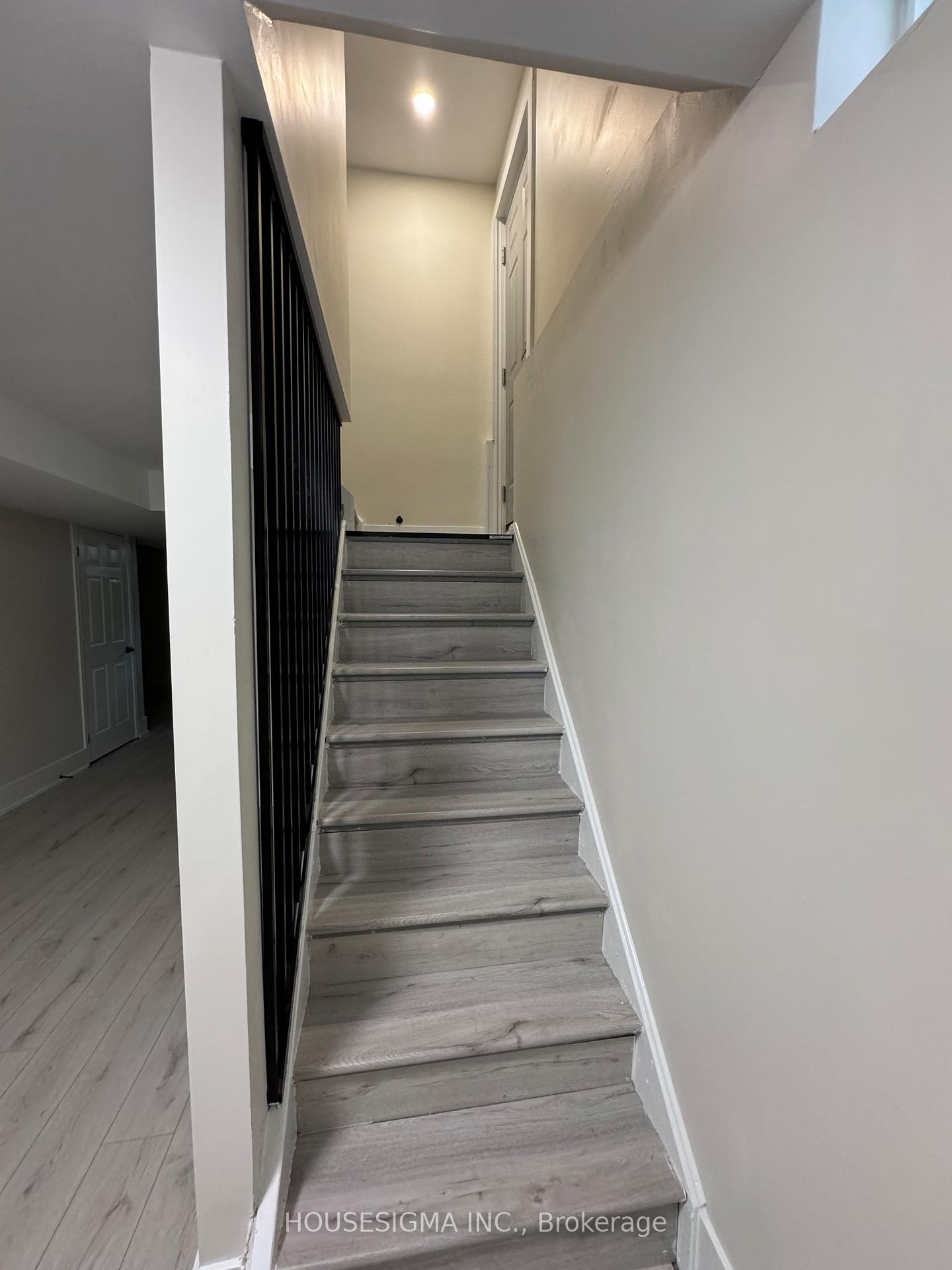 Photo 14 of 35 Asterwind Crescent, Brampton, Sandringham-Wellington — HOMEH