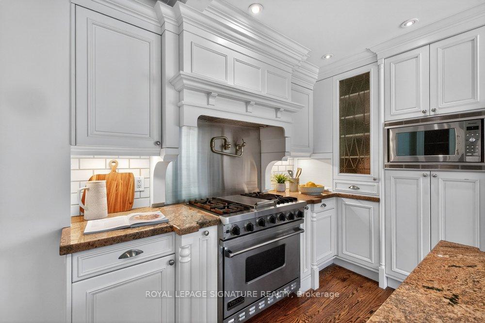 Photo 18 of 2 Pine Ridge Drive, Scarborough, Cliffcrest — HOMEH