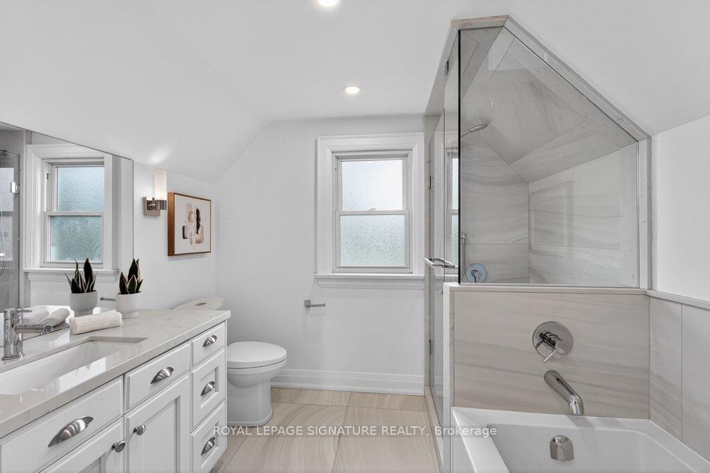 Photo 38 of 2 Pine Ridge Drive, Scarborough, Cliffcrest — HOMEH