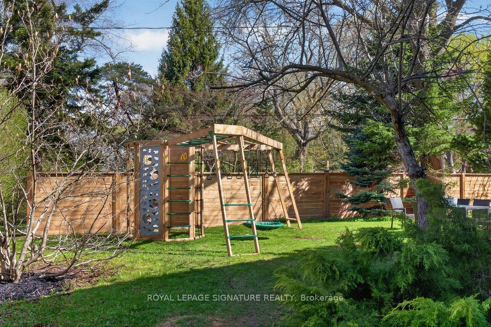 Photo 53 of 2 Pine Ridge Drive, Scarborough, Cliffcrest — HOMEH