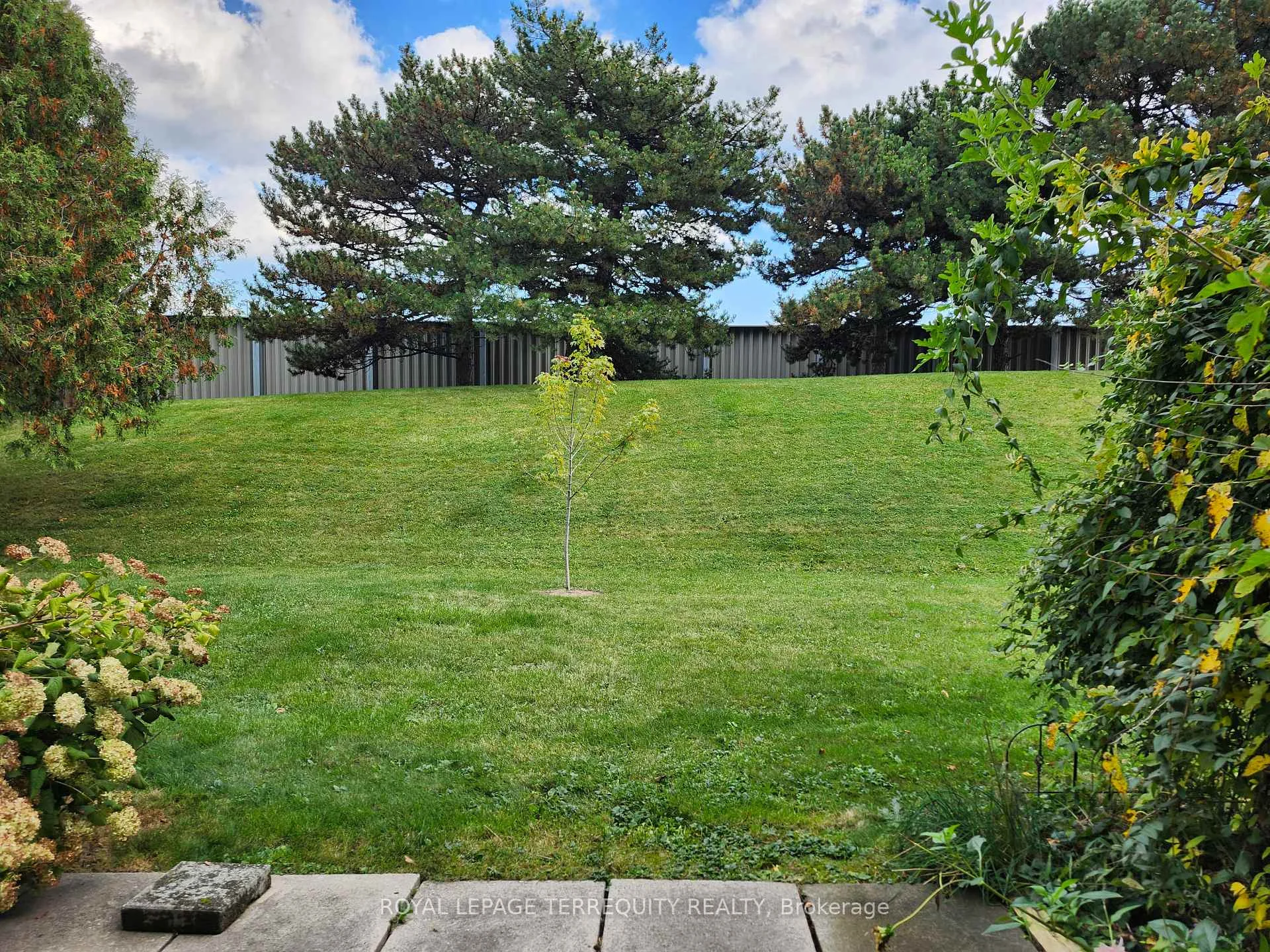 Photo 18 of Unit 44, 26 Nebula Star Way, North York, Henry Farm — HOMEH