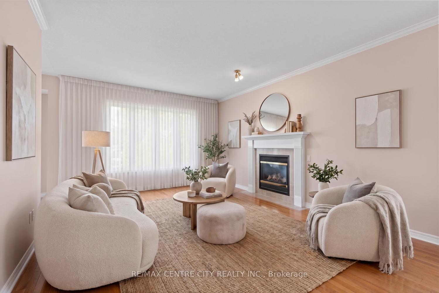 Photo 10 of Unit 5, 448 Commissioners Road E, London, South G — HOMEH