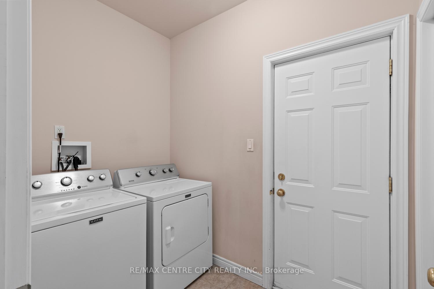 Photo 20 of Unit 5, 448 Commissioners Road E, London, South G — HOMEH