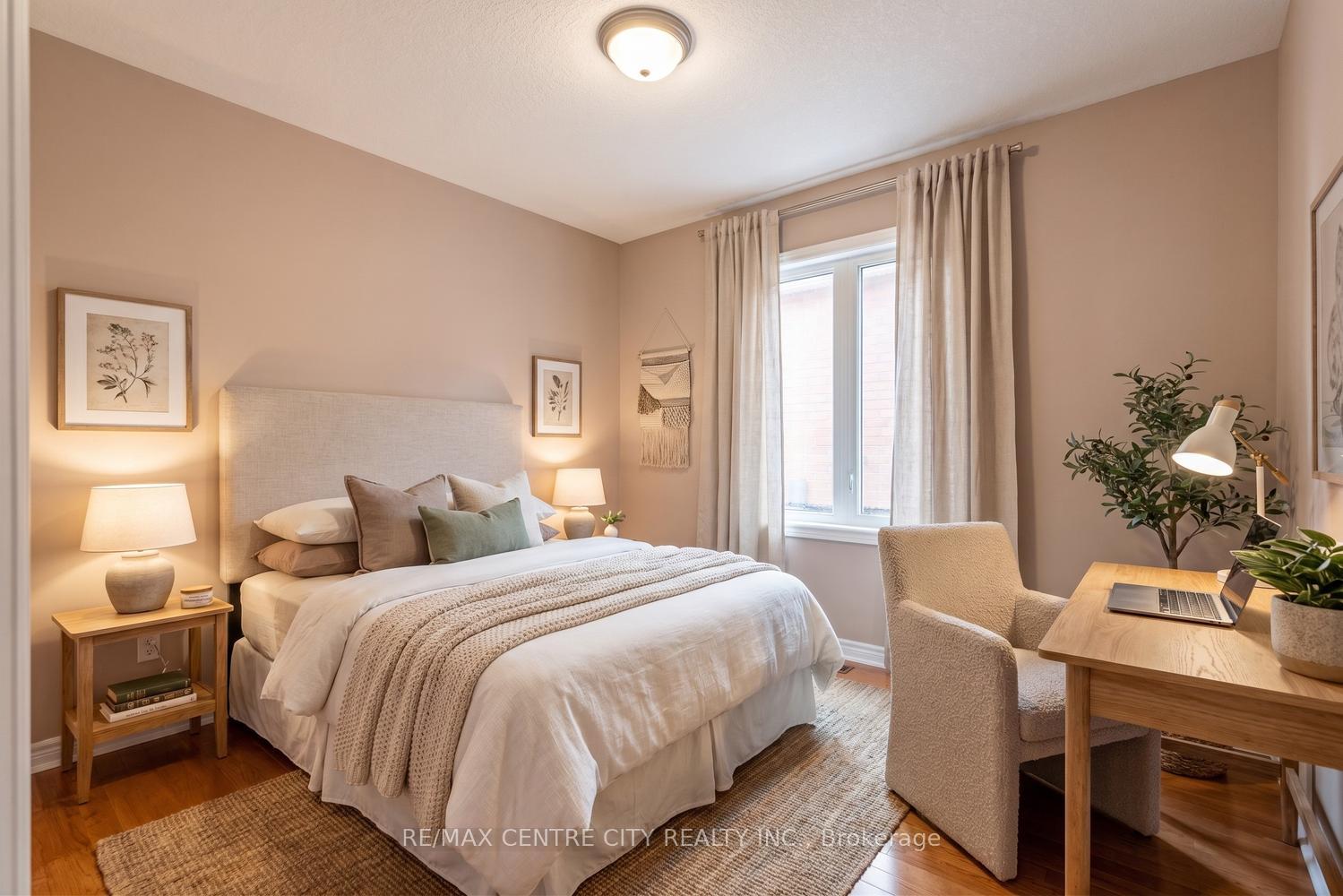 Photo 21 of Unit 5, 448 Commissioners Road E, London, South G — HOMEH
