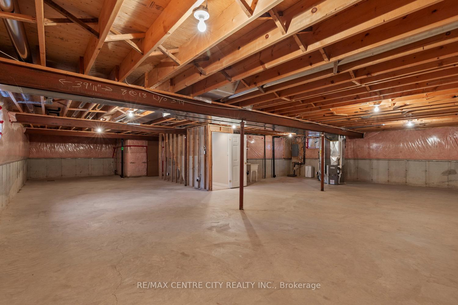 Photo 26 of Unit 5, 448 Commissioners Road E, London, South G — HOMEH