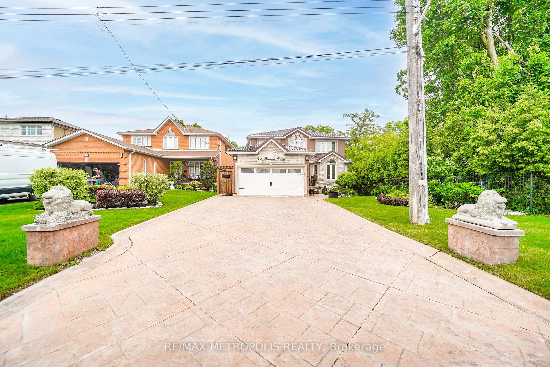 Photo 8 of 37 Bennett Road, Scarborough, West Hill — HOMEH