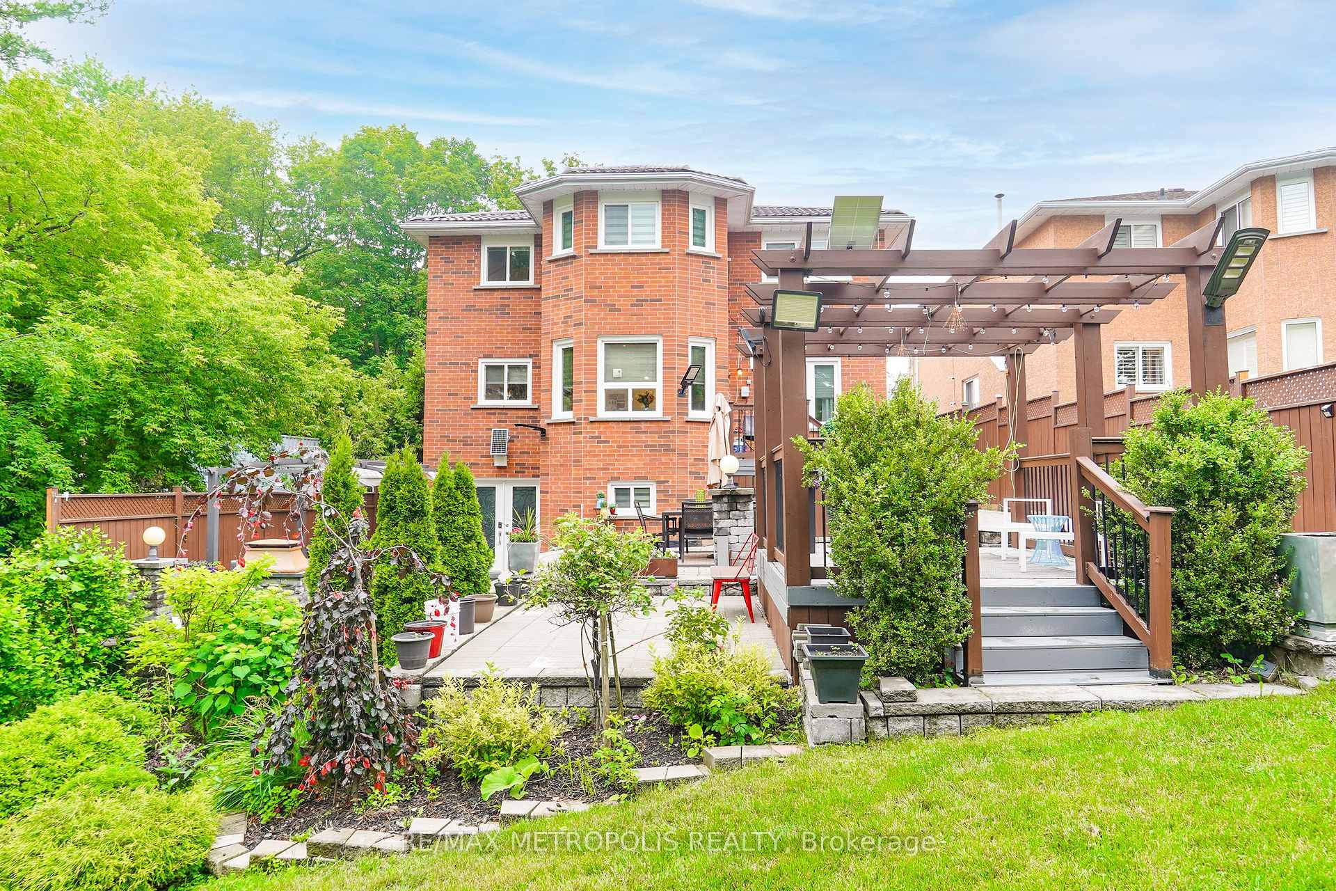 Photo 15 of 37 Bennett Road, Scarborough, West Hill — HOMEH