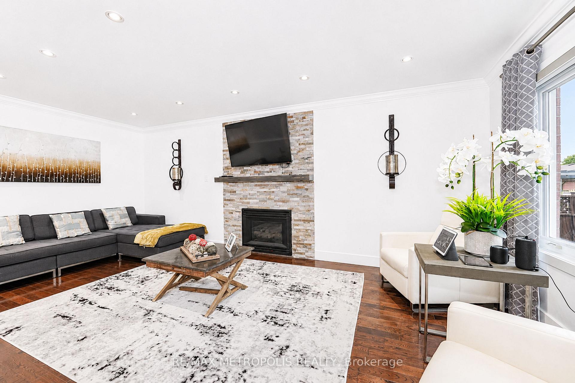 Photo 25 of 37 Bennett Road, Scarborough, West Hill — HOMEH