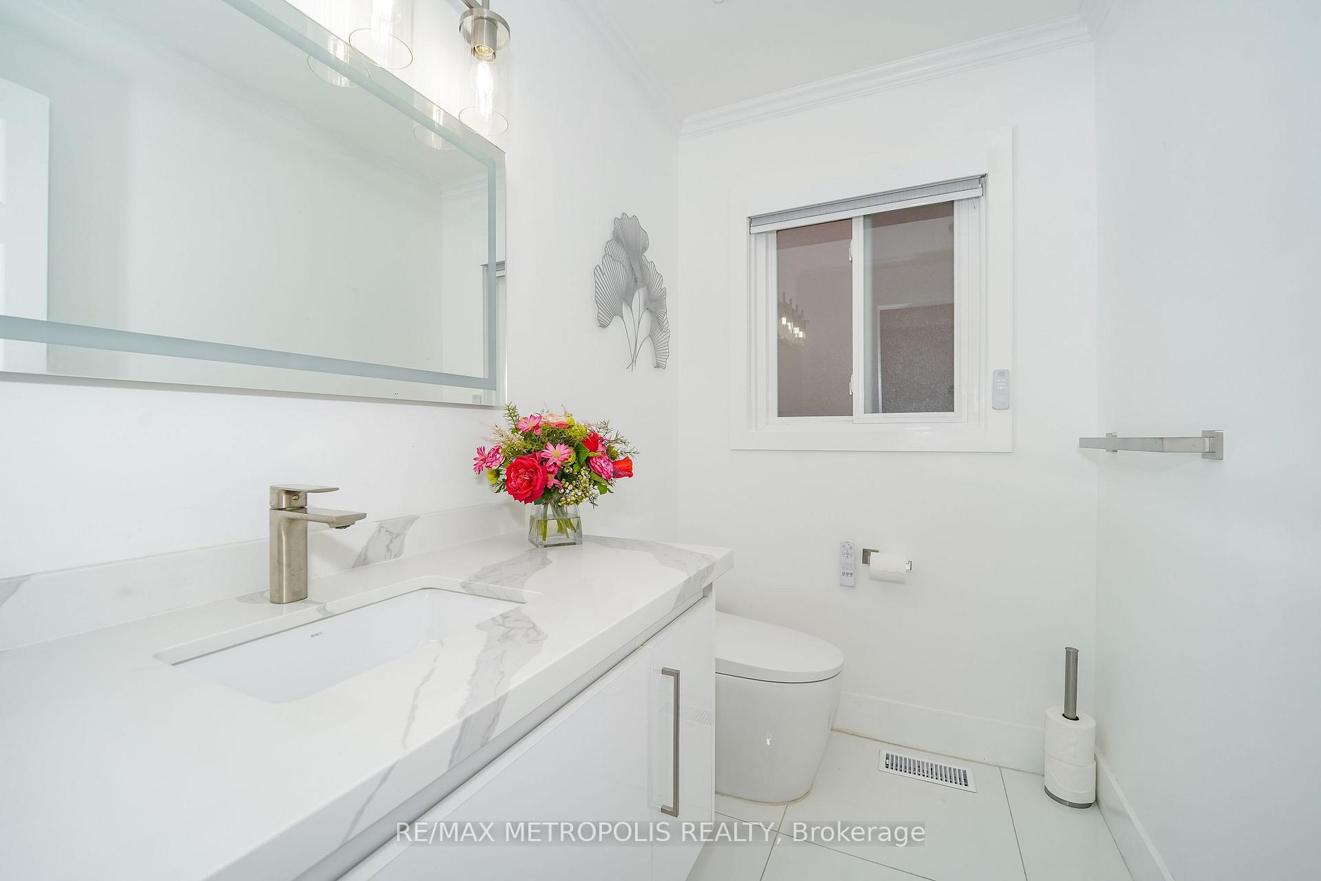 Photo 32 of 37 Bennett Road, Scarborough, West Hill — HOMEH