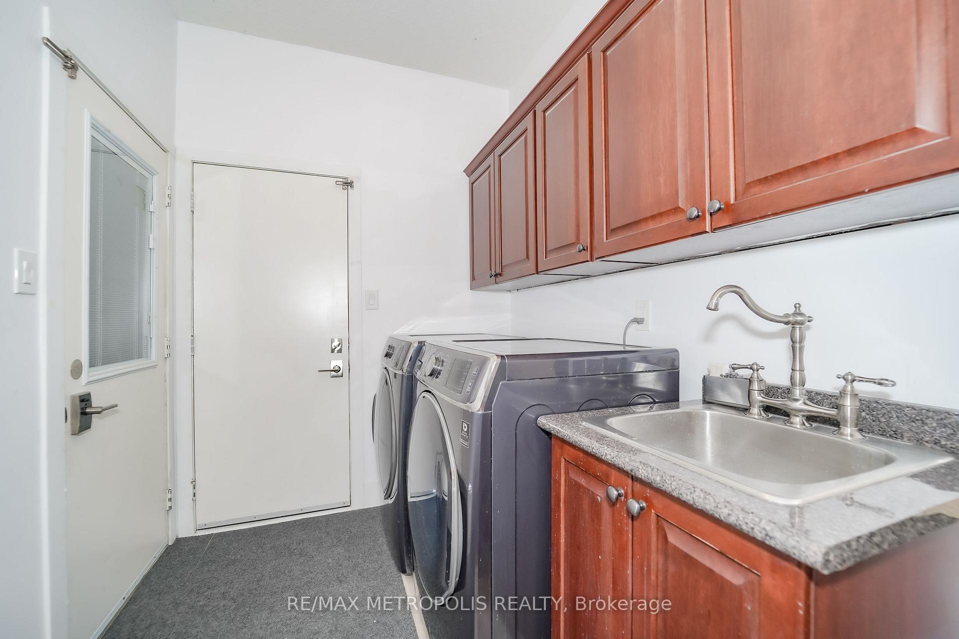 Photo 33 of 37 Bennett Road, Scarborough, West Hill — HOMEH
