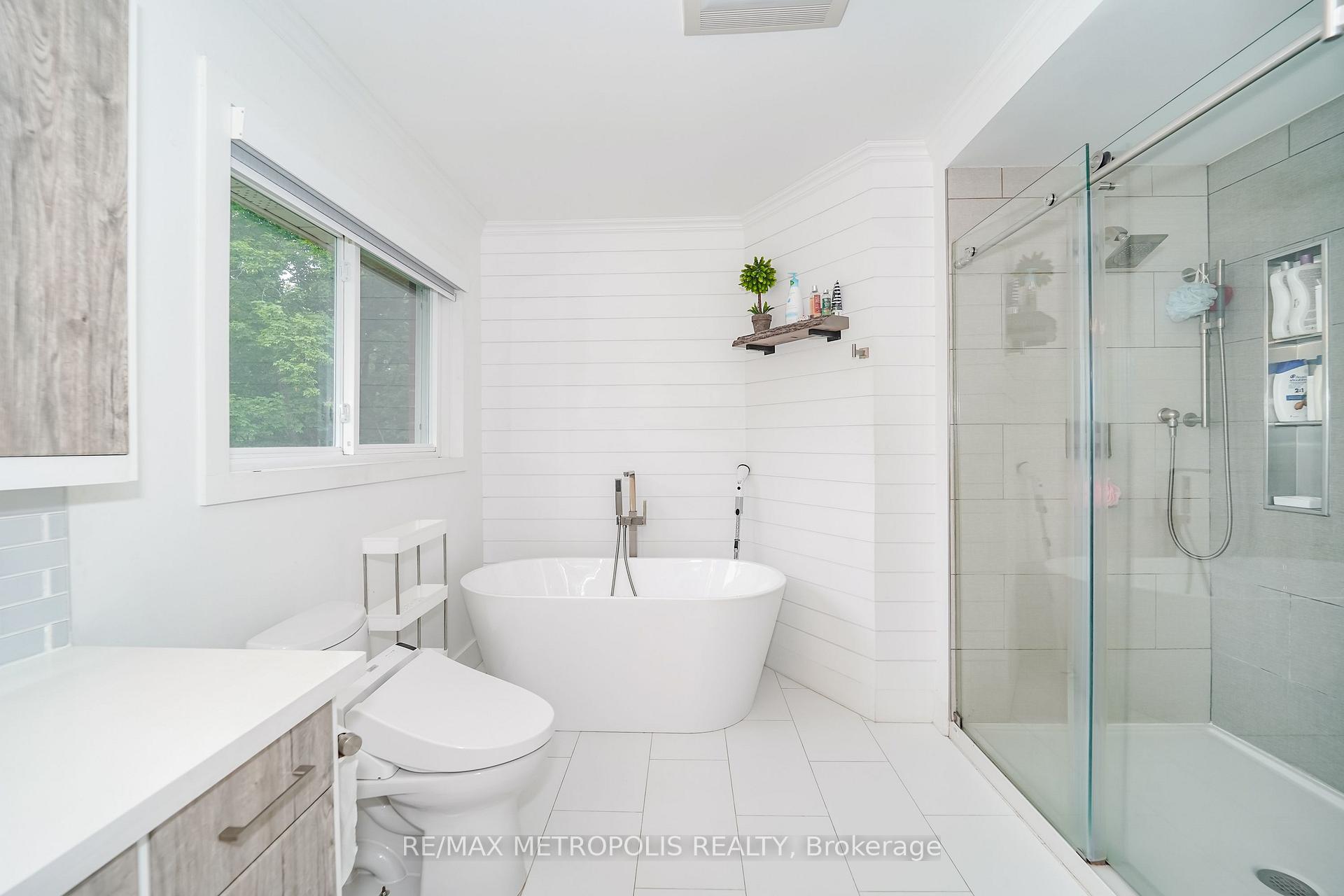 Photo 43 of 37 Bennett Road, Scarborough, West Hill — HOMEH