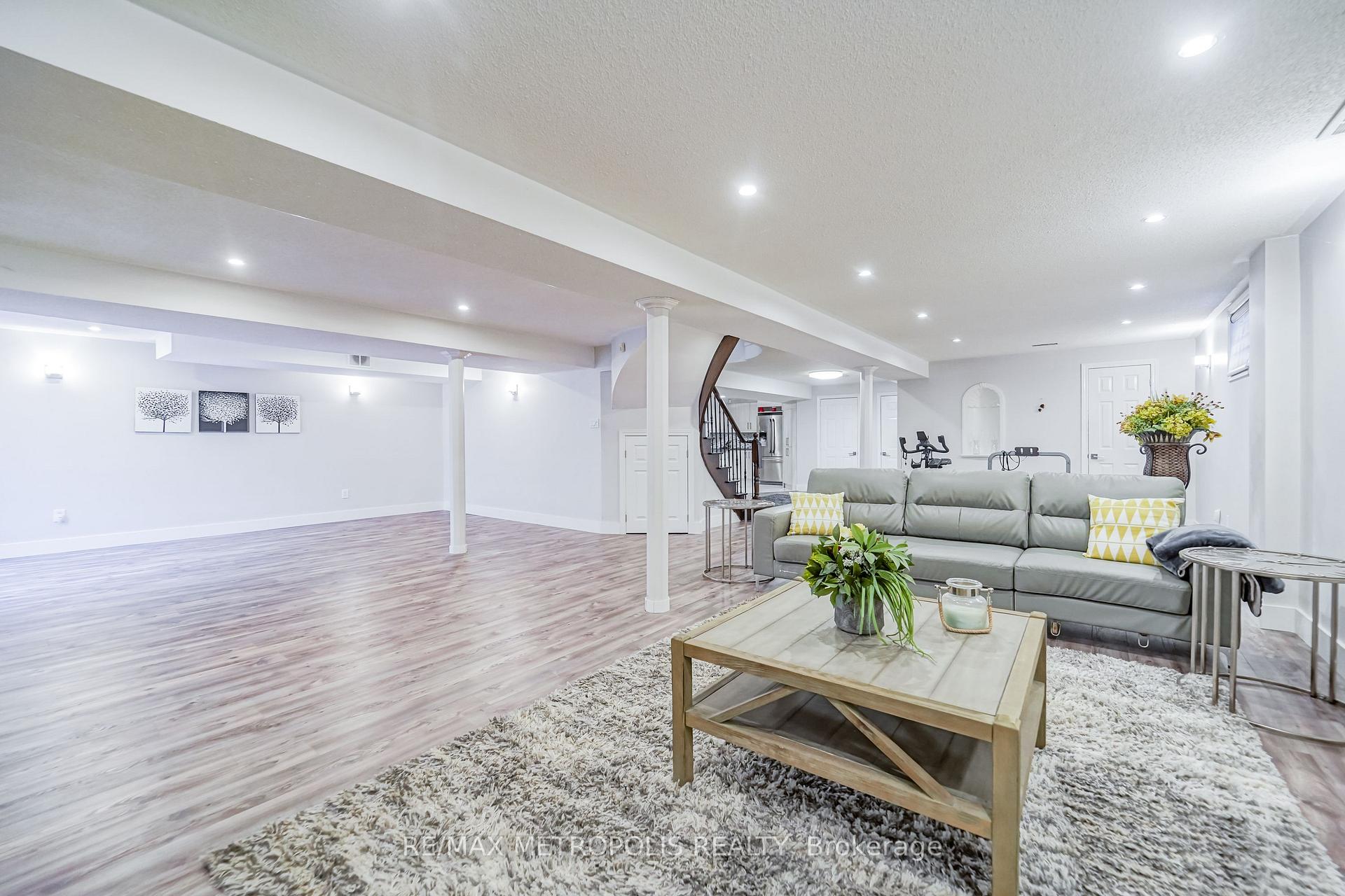Photo 44 of 37 Bennett Road, Scarborough, West Hill — HOMEH