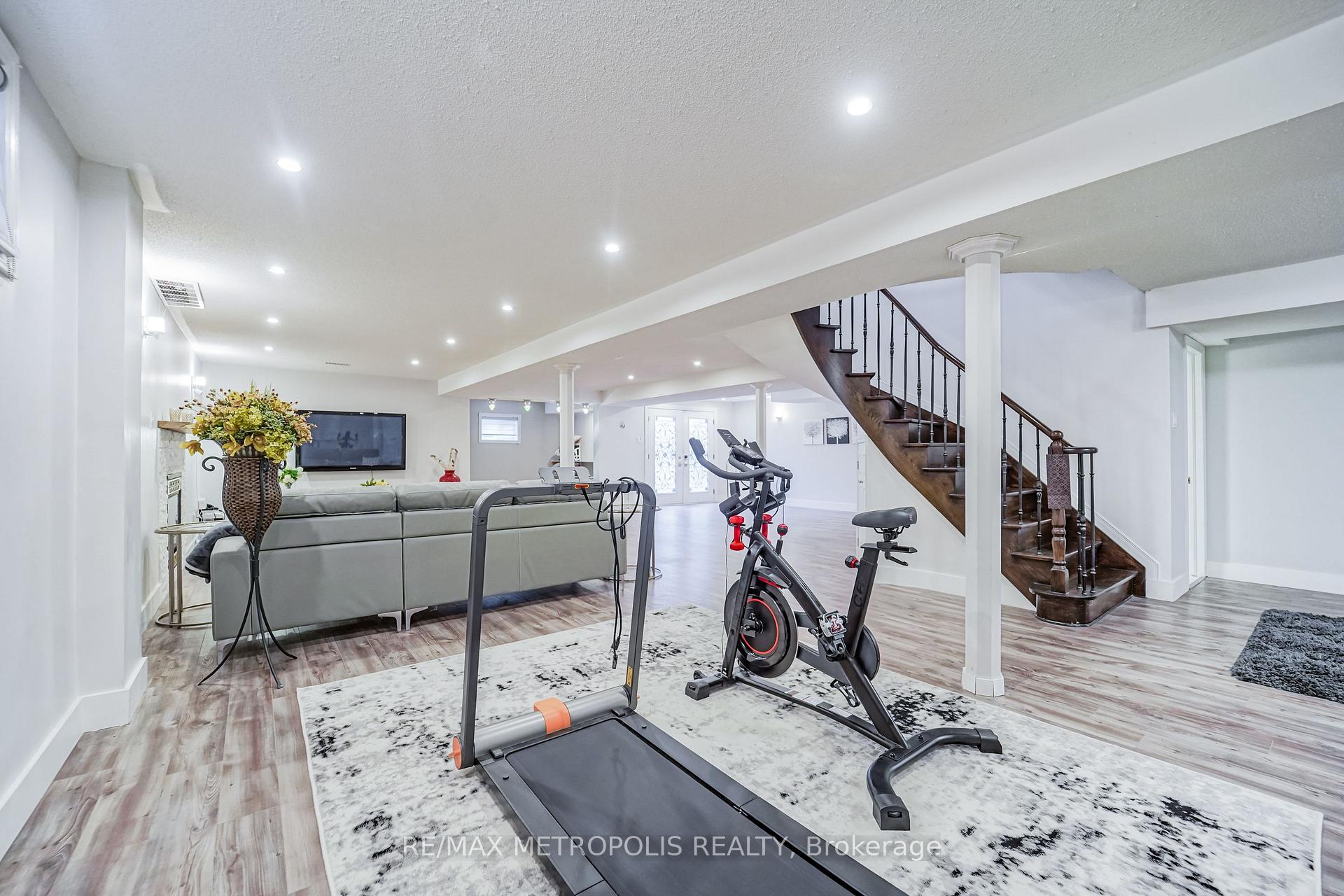 Photo 45 of 37 Bennett Road, Scarborough, West Hill — HOMEH