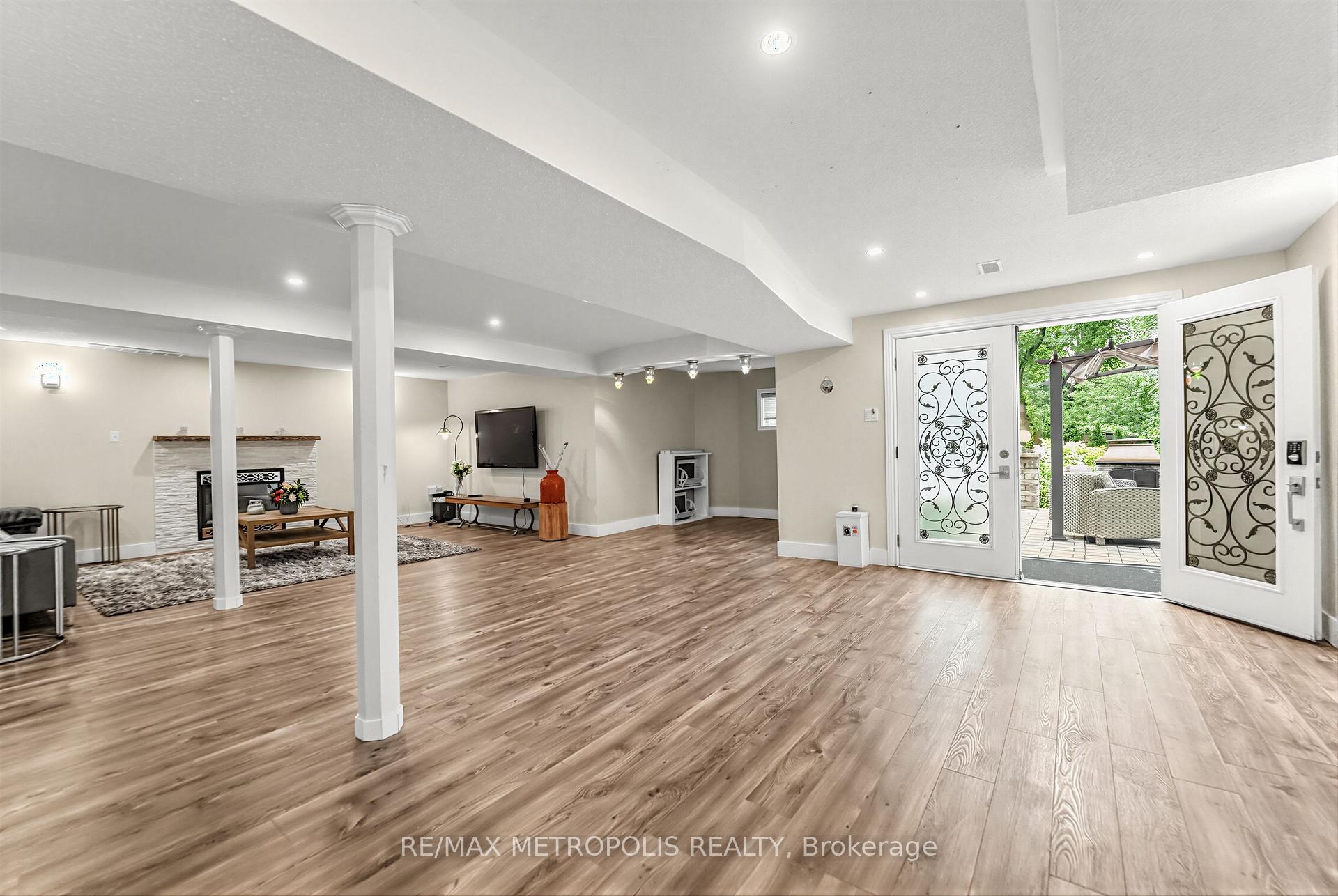 Photo 48 of 37 Bennett Road, Scarborough, West Hill — HOMEH