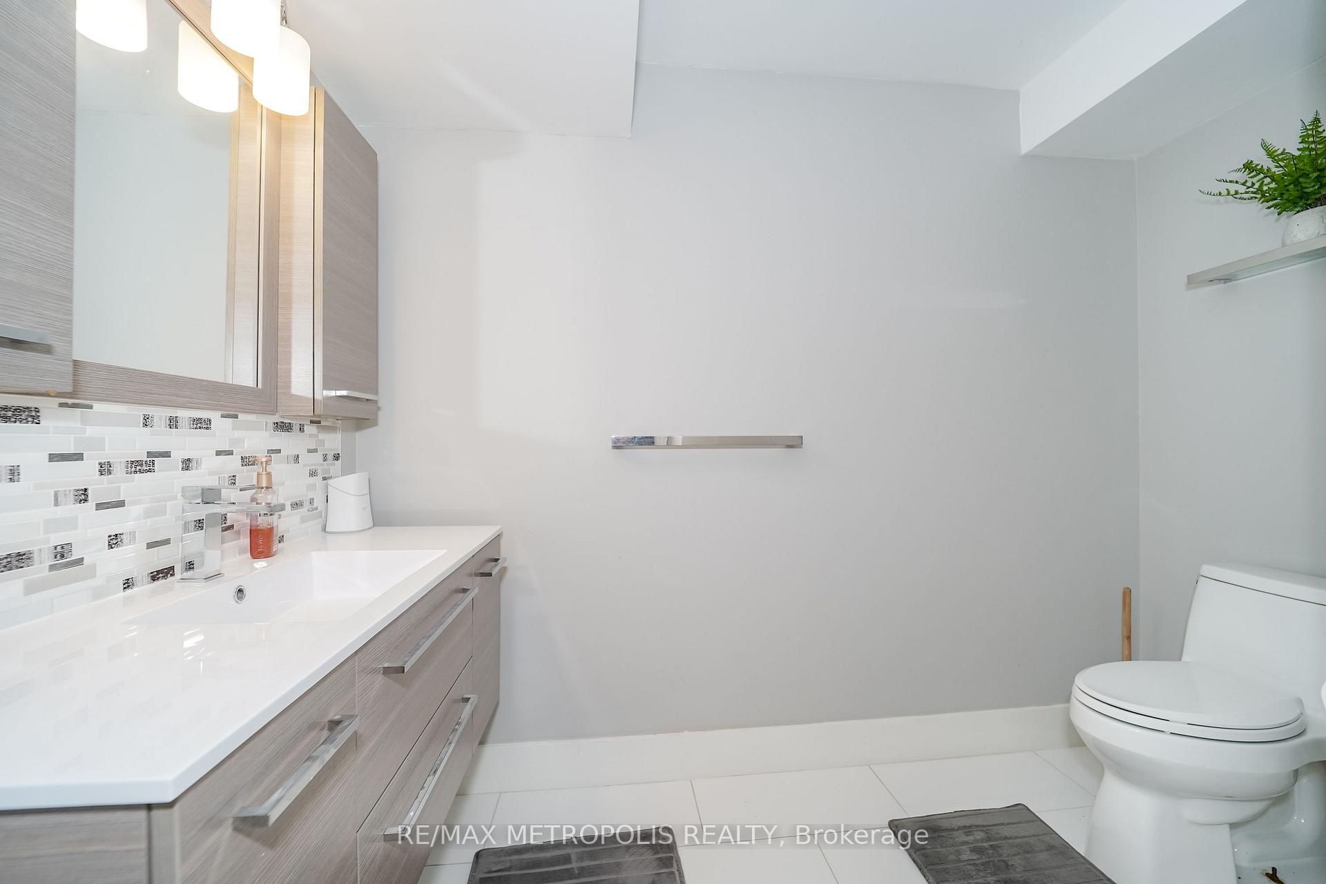 Photo 49 of 37 Bennett Road, Scarborough, West Hill — HOMEH