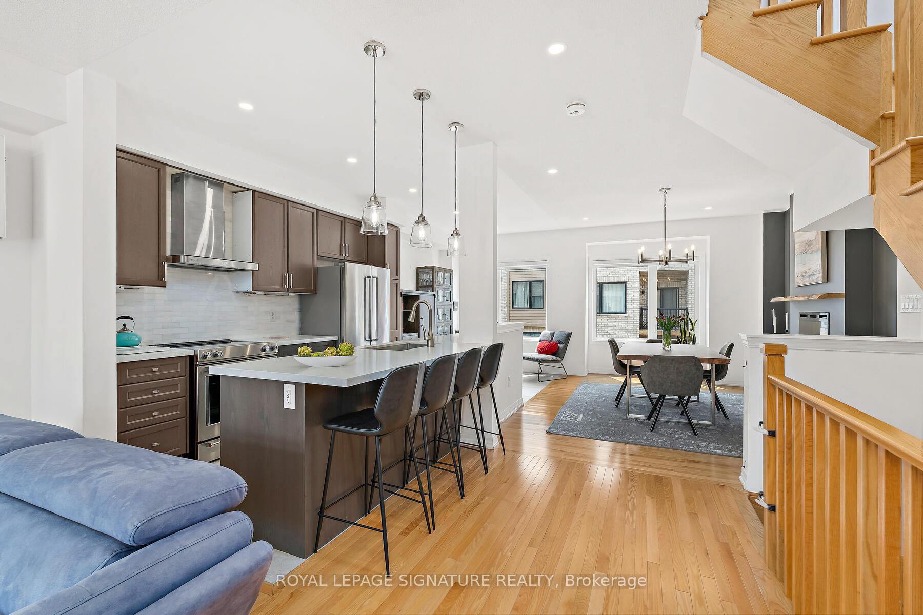 Photo 7 of 168 Tango Crescent, Newmarket, Woodland Hill — HOMEH