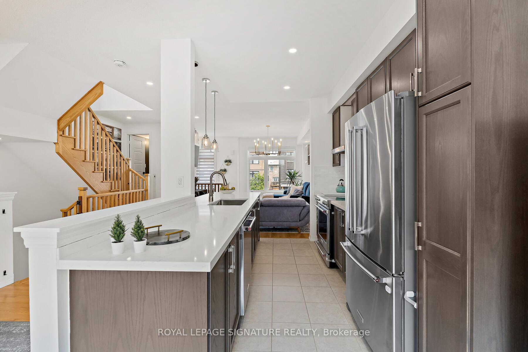 Photo 10 of 168 Tango Crescent, Newmarket, Woodland Hill — HOMEH