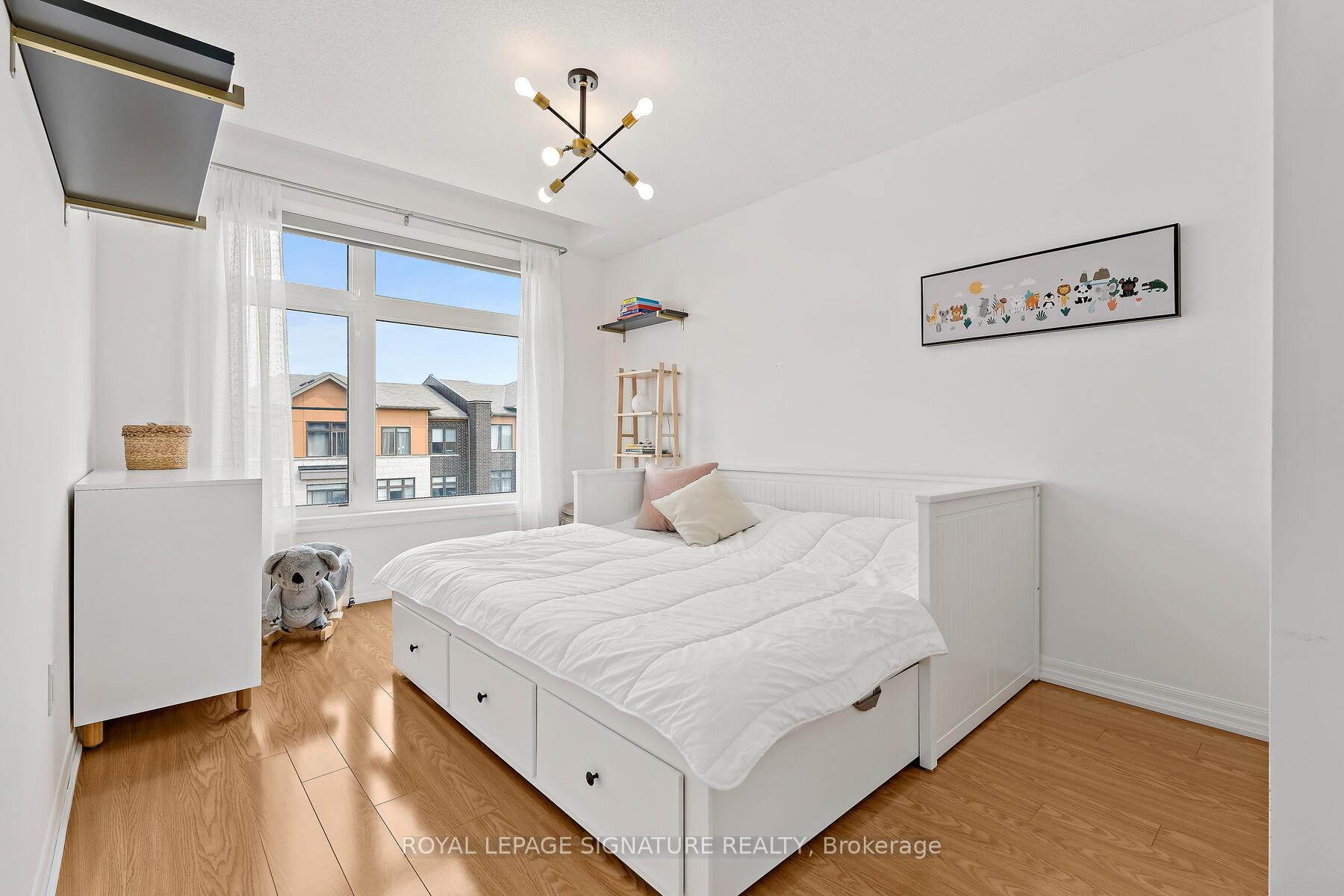 Photo 16 of 168 Tango Crescent, Newmarket, Woodland Hill — HOMEH