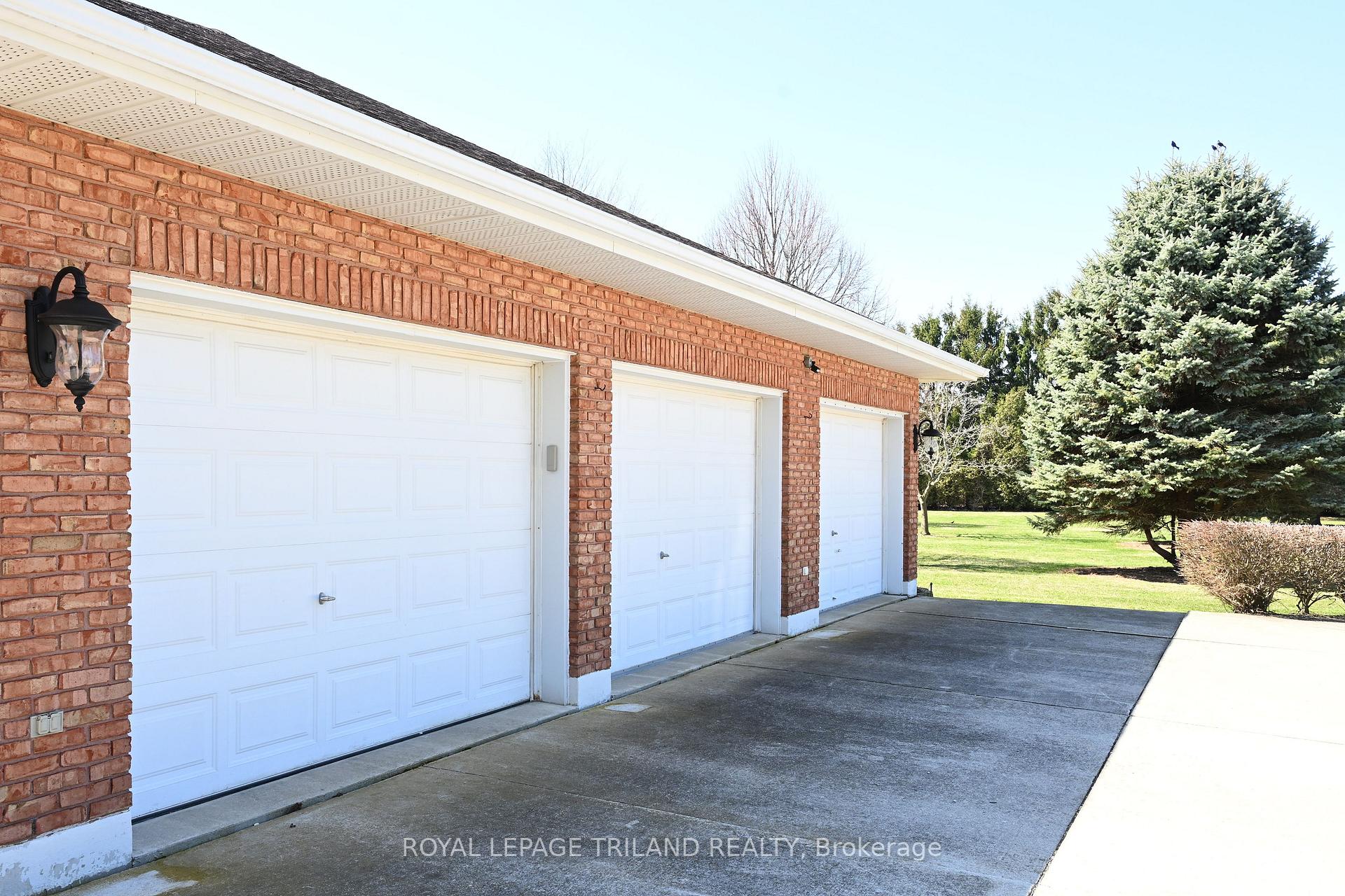 Photo 31 of 7154 Talbot Trail, Chatham-Kent, Blenheim — HOMEH