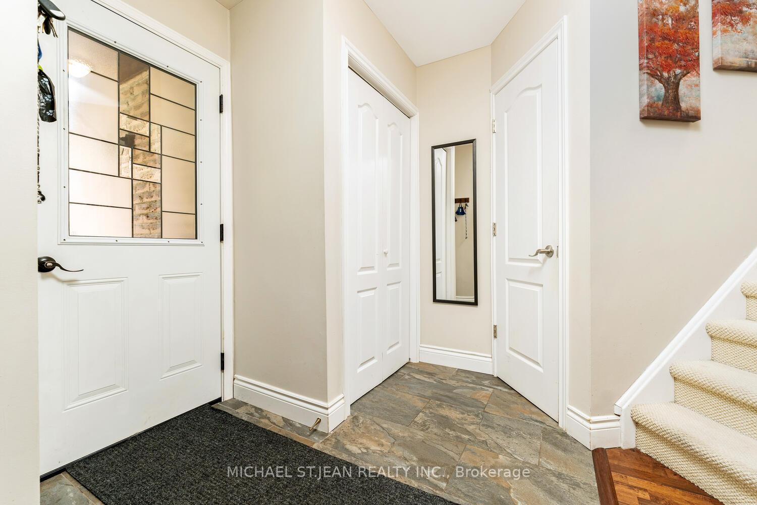 Photo 4 of 6582 Treviso Terrace, Mississauga, Meadowvale — HOMEH