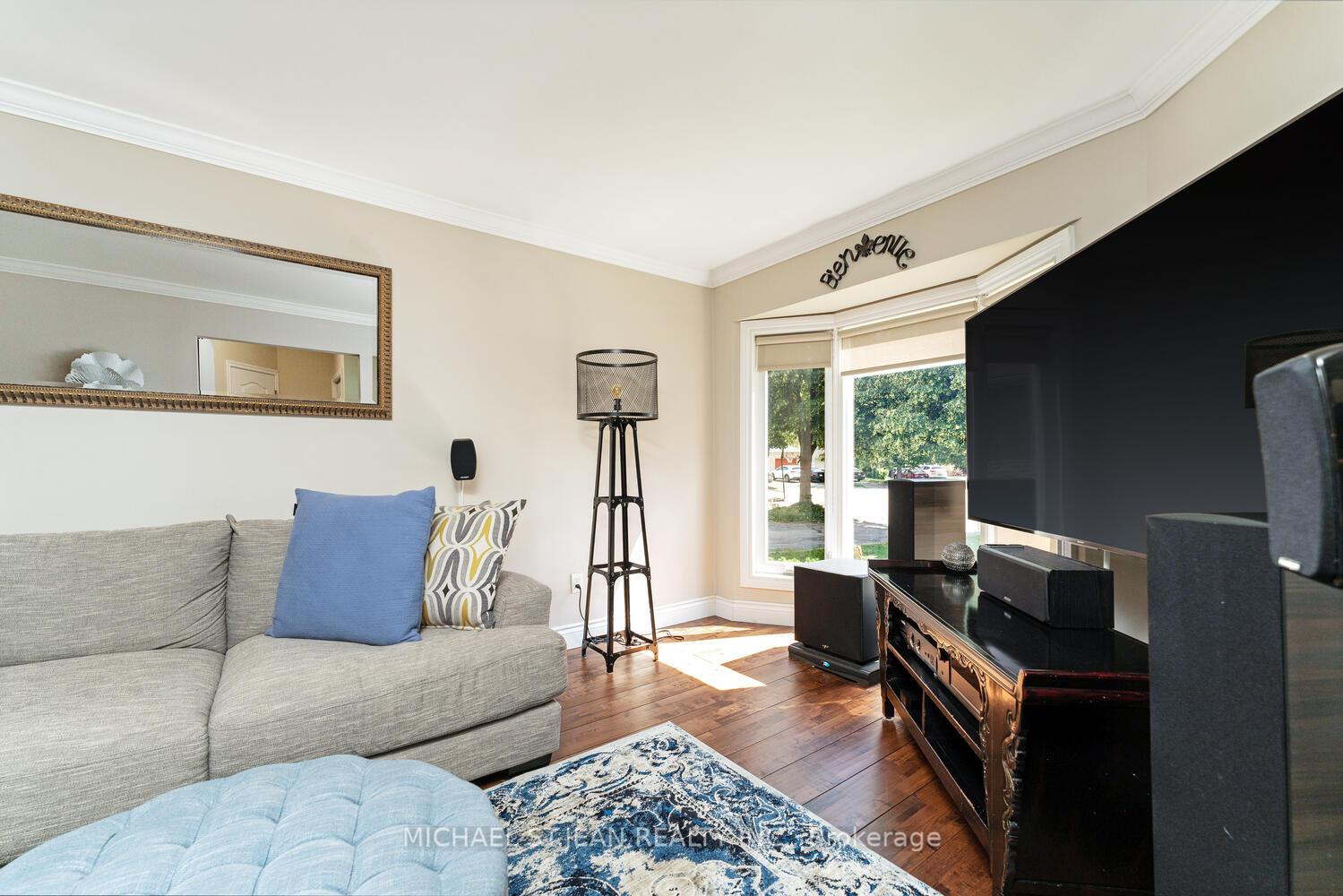 Photo 7 of 6582 Treviso Terrace, Mississauga, Meadowvale — HOMEH