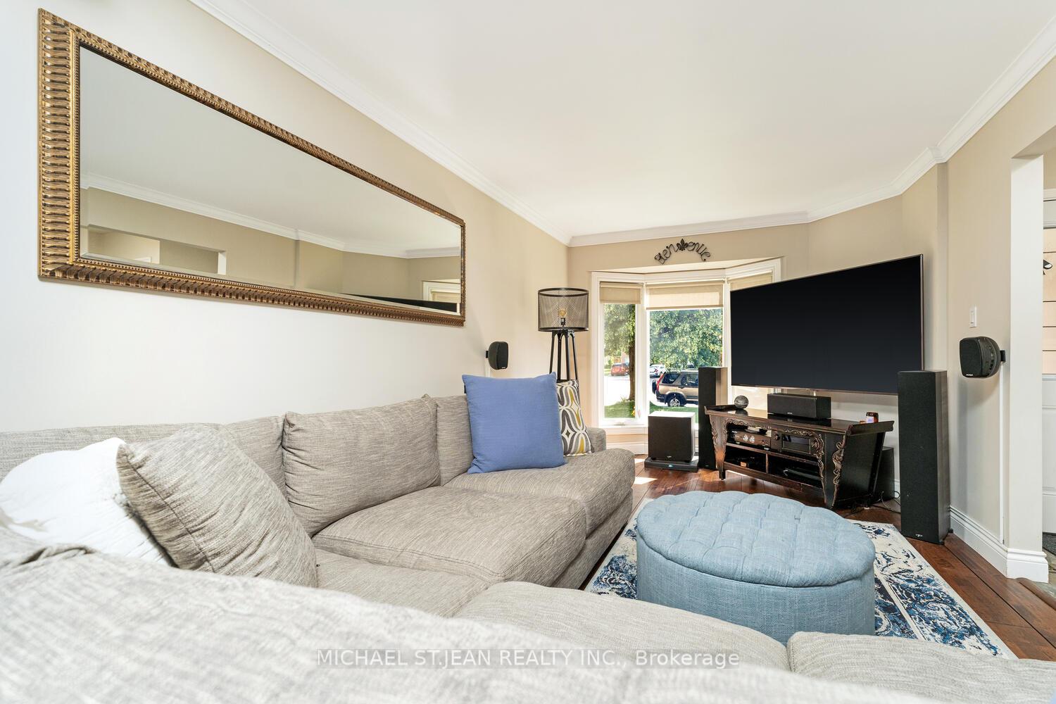 Photo 8 of 6582 Treviso Terrace, Mississauga, Meadowvale — HOMEH