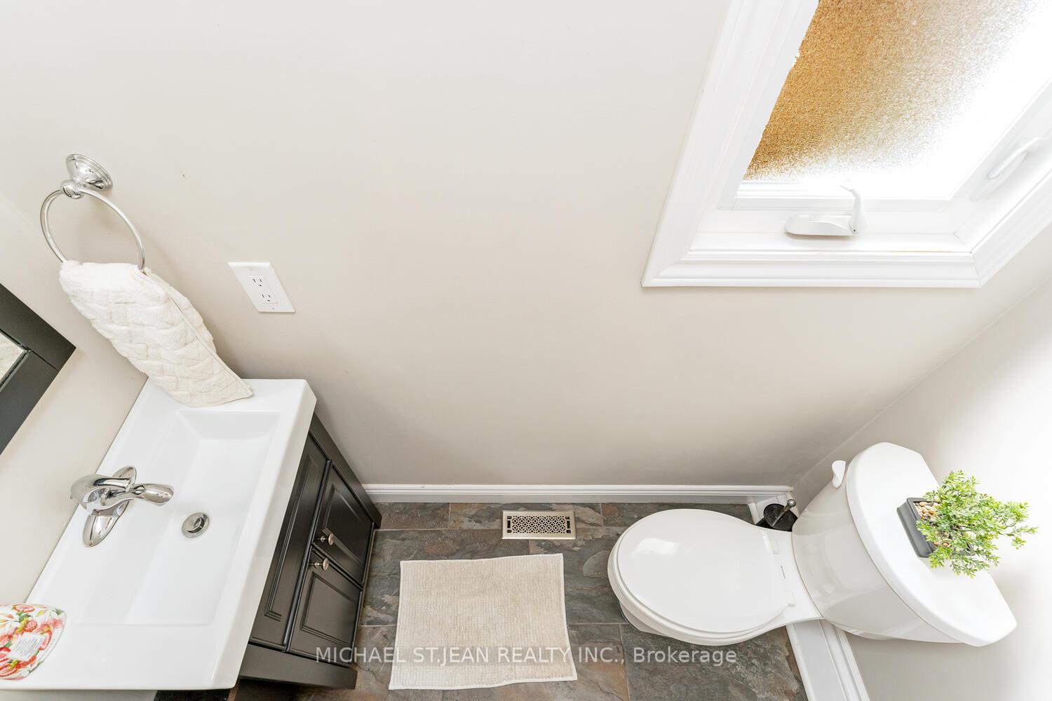 Photo 17 of 6582 Treviso Terrace, Mississauga, Meadowvale — HOMEH