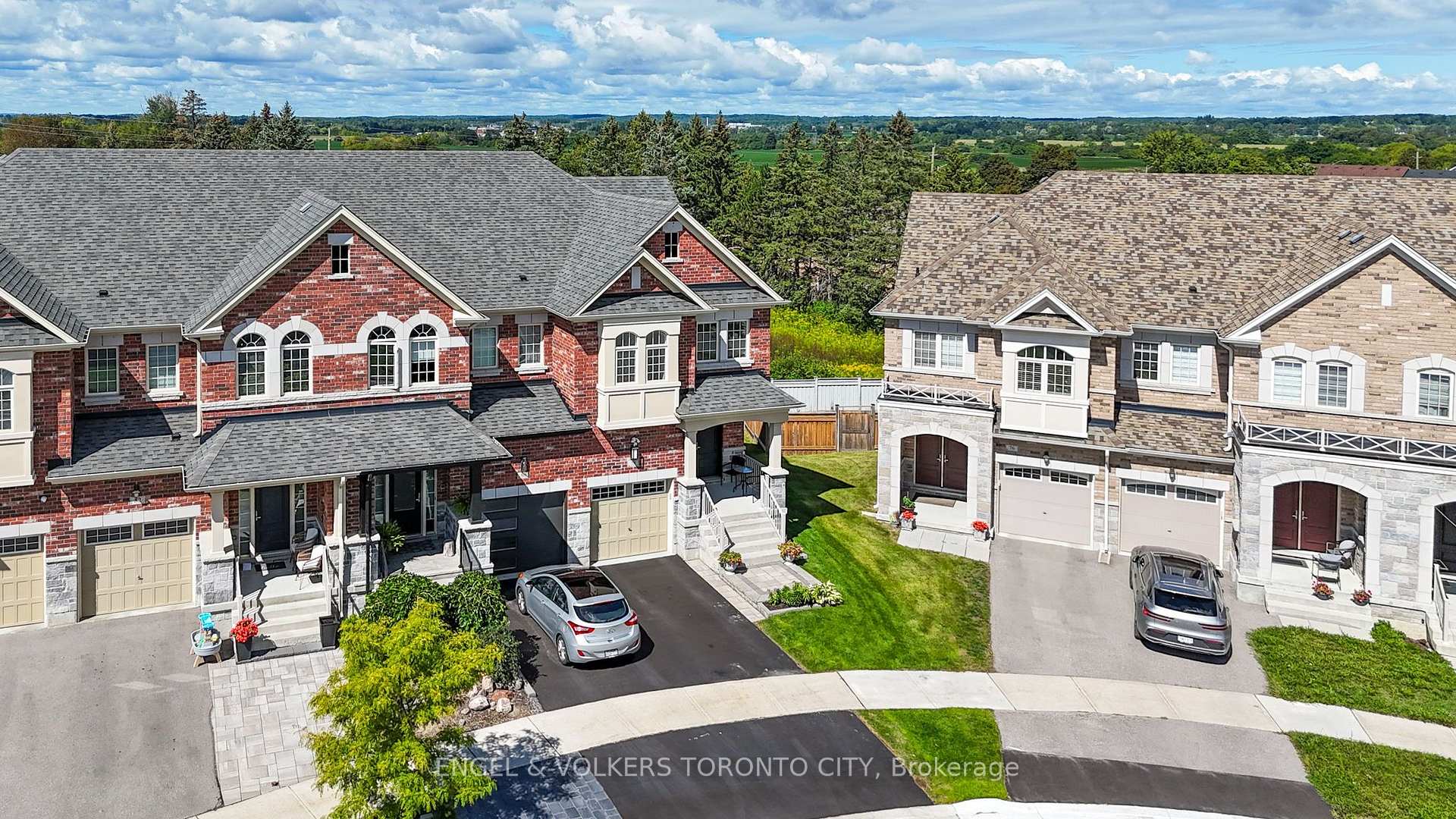 Photo 6 of 78 Drizzel Crescent, Richmond Hill, Oak Ridges — HOMEH