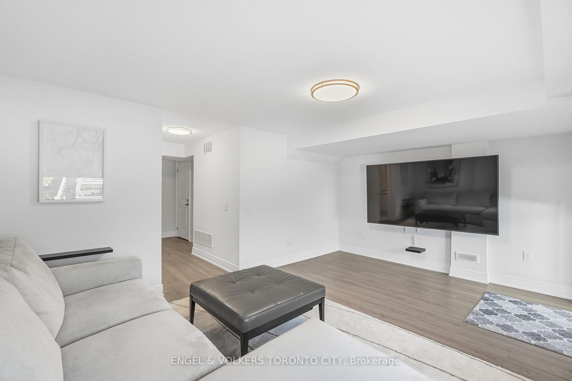 Photo 32 of 78 Drizzel Crescent, Richmond Hill, Oak Ridges — HOMEH