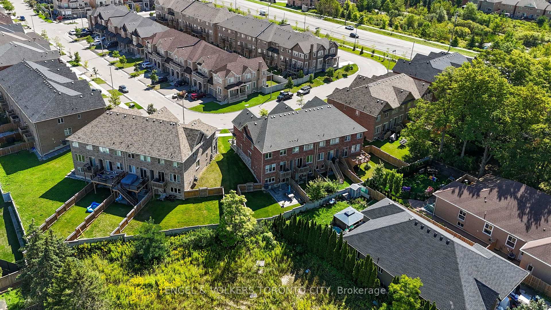 Photo 41 of 78 Drizzel Crescent, Richmond Hill, Oak Ridges — HOMEH
