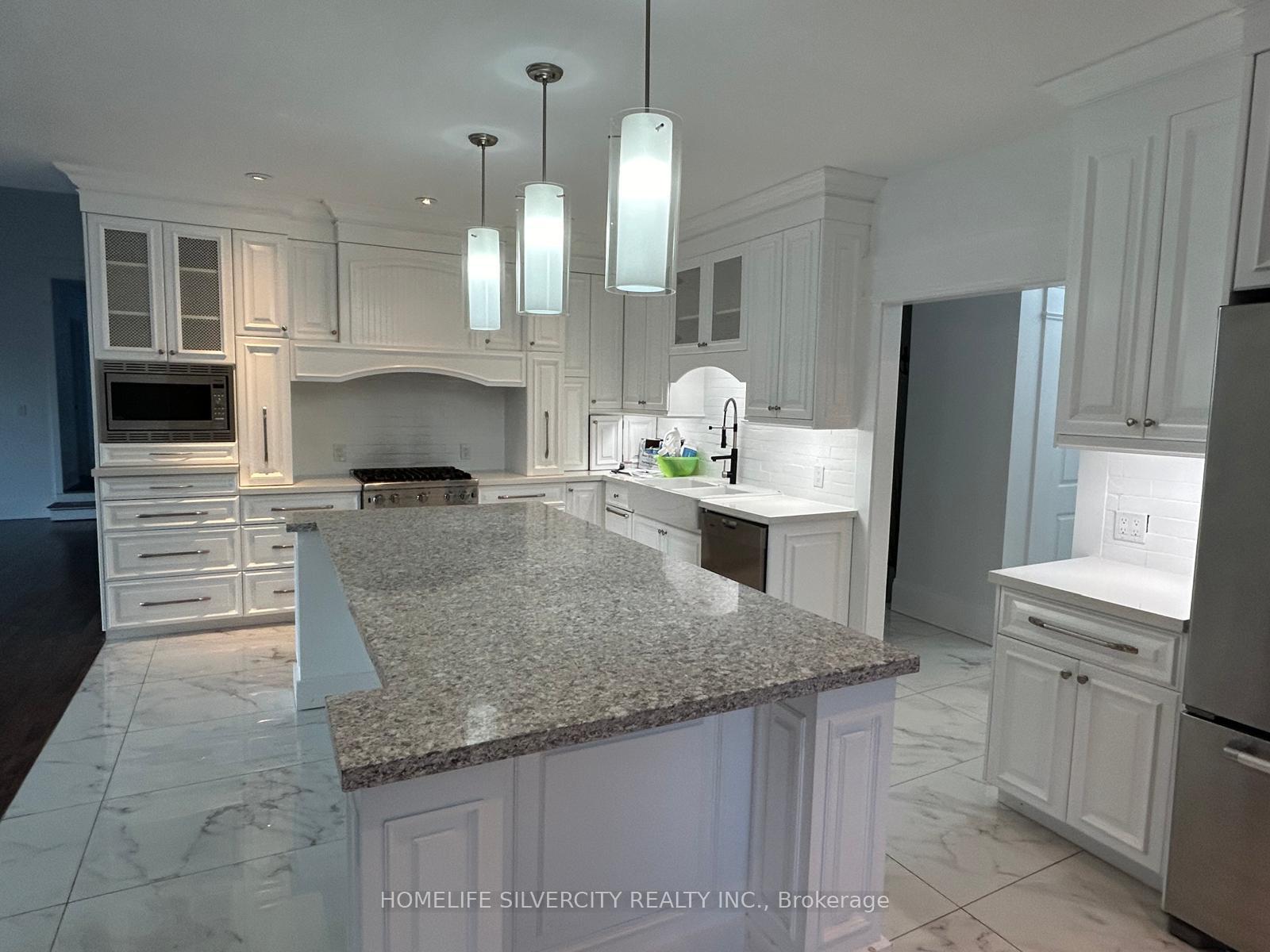 Photo 4 of Unit Upper level, 37 Michelangelo Boulevard, Brampton, Toronto Gore Rural Estate — HOMEH
