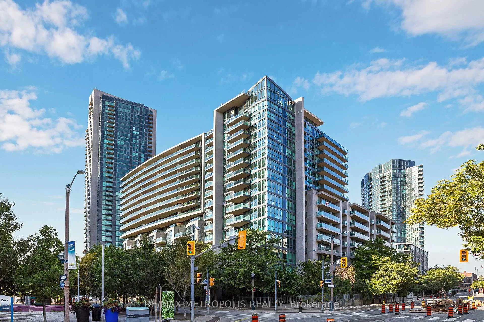 Front of Unit 678, 209 Fort York Boulevard