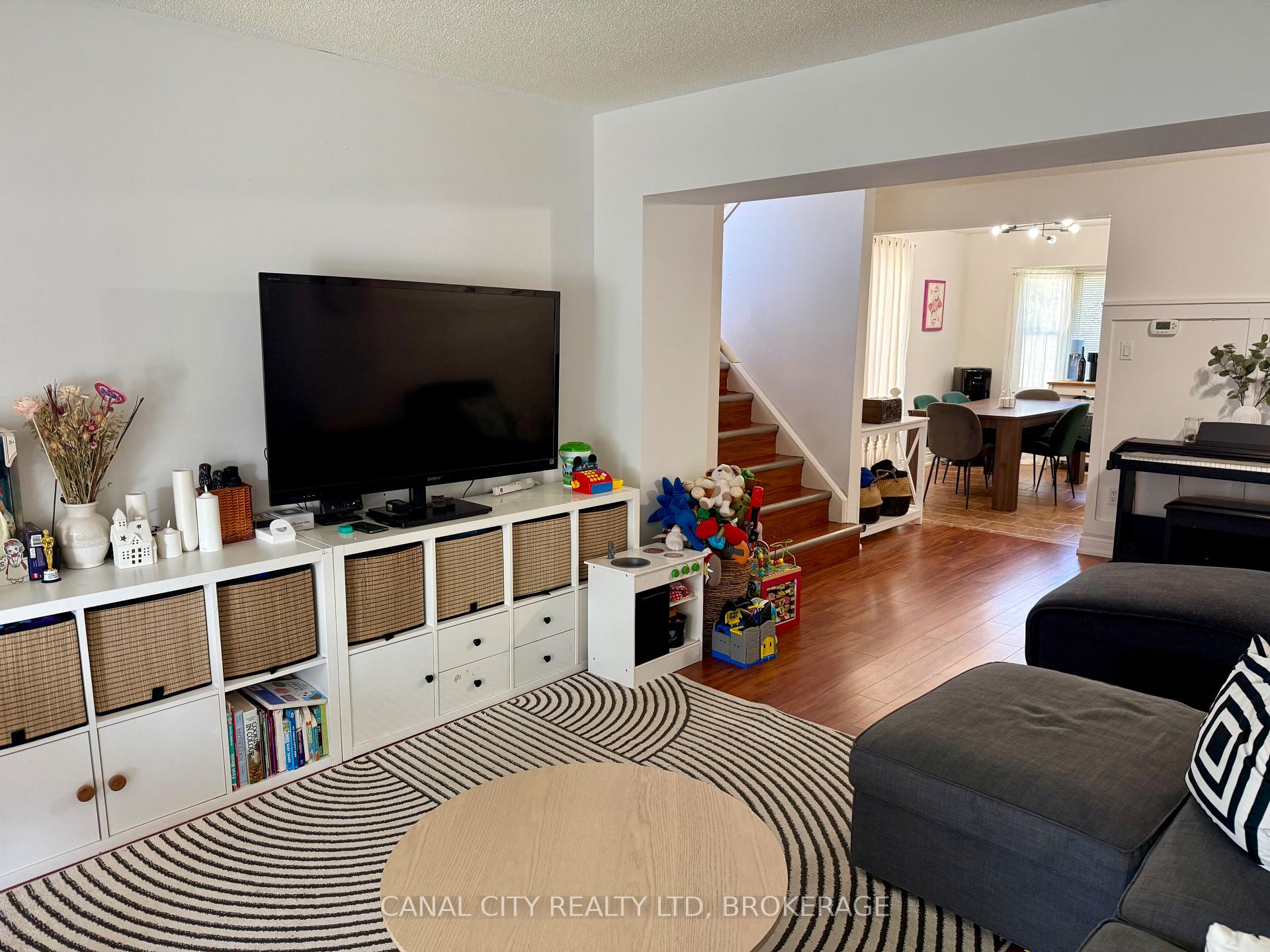 Photo 5 of 29 Baxter Crescent, Thorold, Confederation Heights — HOMEH