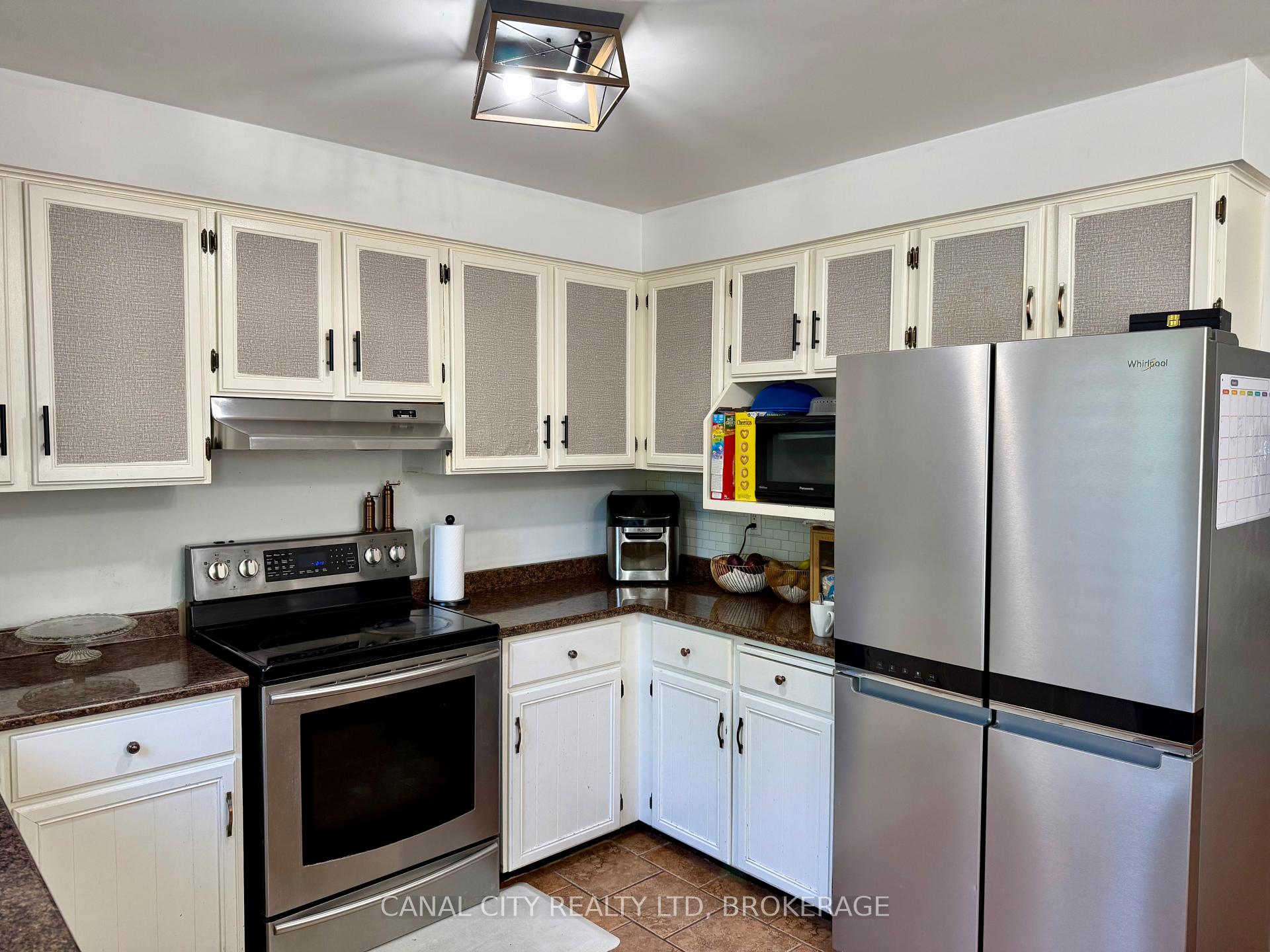 Photo 10 of 29 Baxter Crescent, Thorold, Confederation Heights — HOMEH