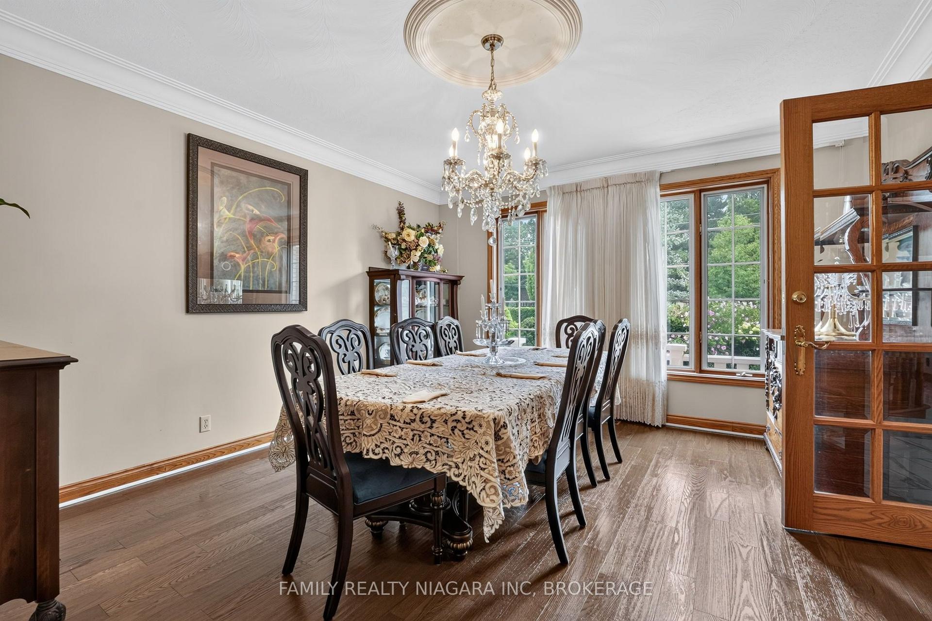 Photo 10 of 6820 Mountain Road, Niagara Falls, Stamford — HOMEH
