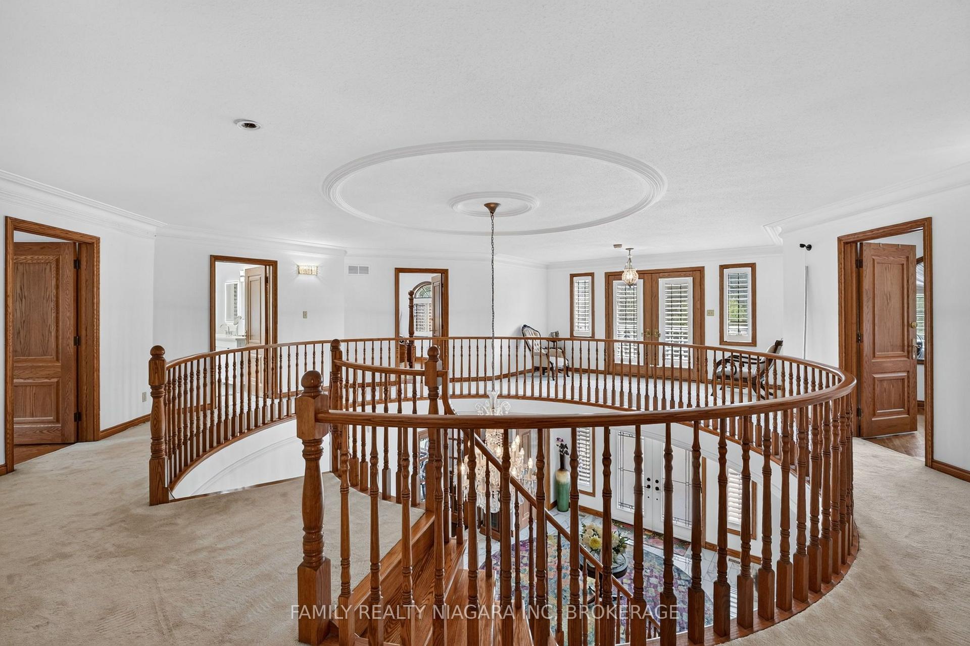 Photo 20 of 6820 Mountain Road, Niagara Falls, Stamford — HOMEH