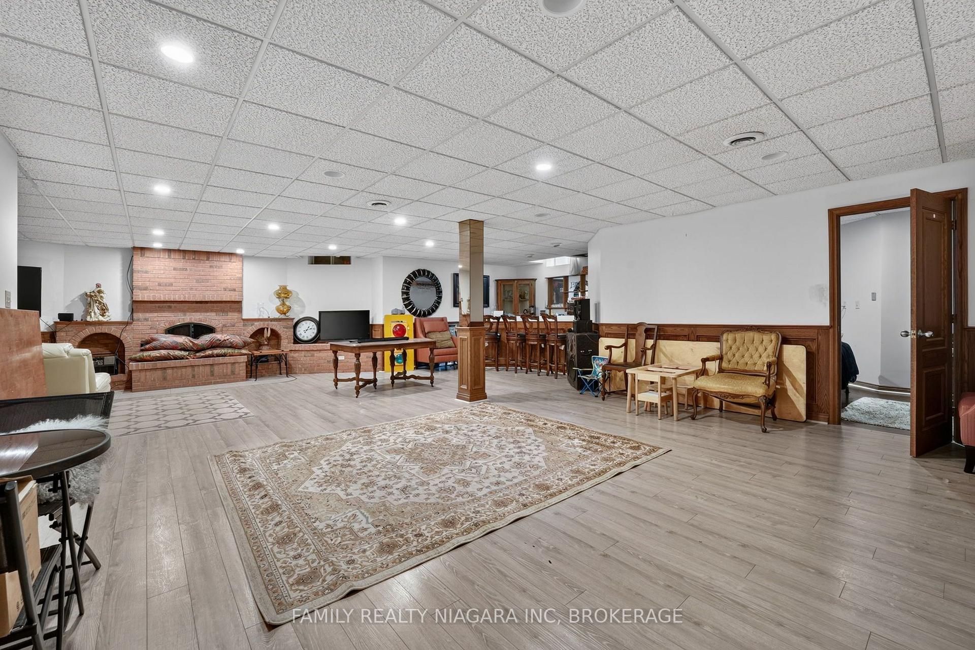 Photo 29 of 6820 Mountain Road, Niagara Falls, Stamford — HOMEH