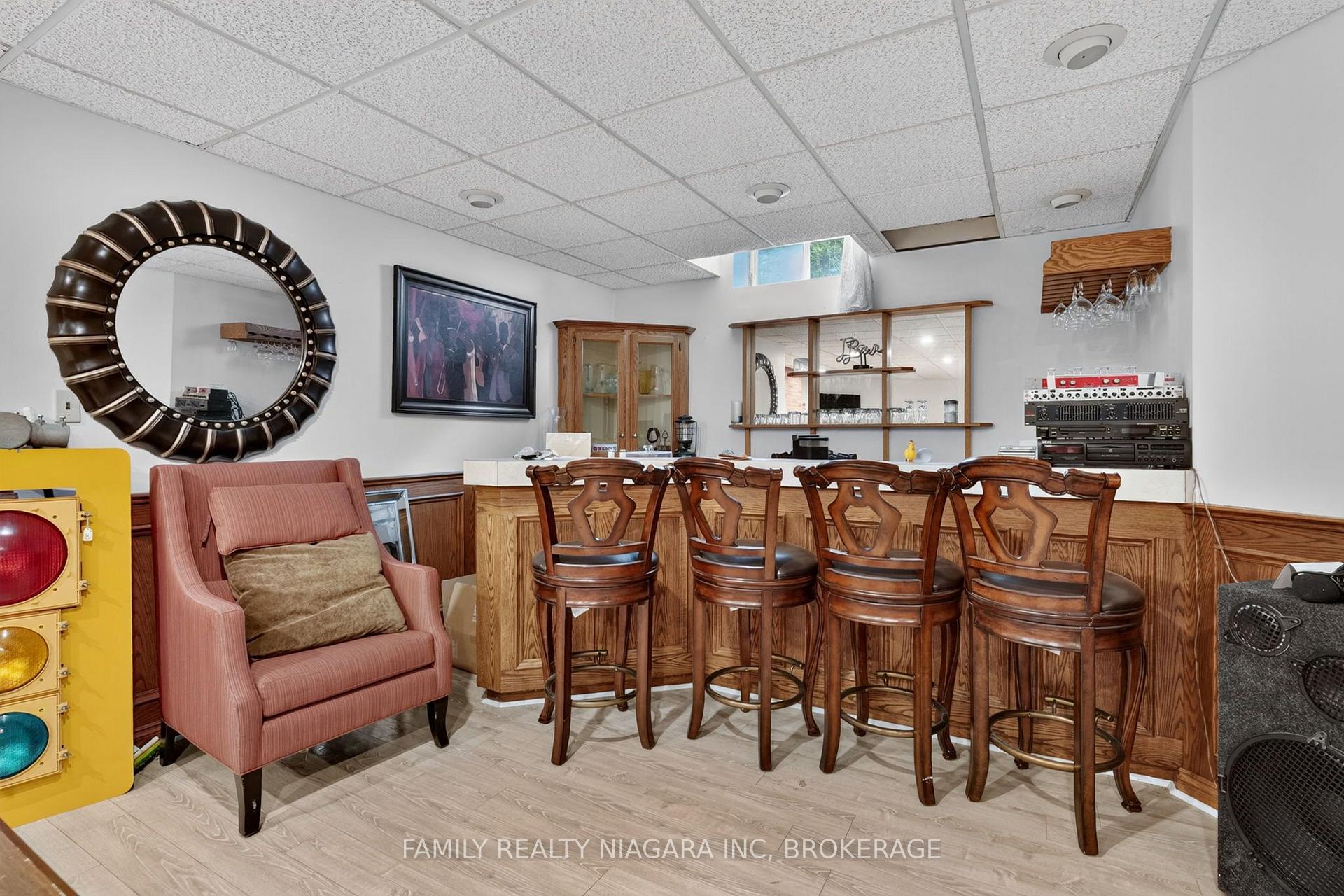 Photo 32 of 6820 Mountain Road, Niagara Falls, Stamford — HOMEH