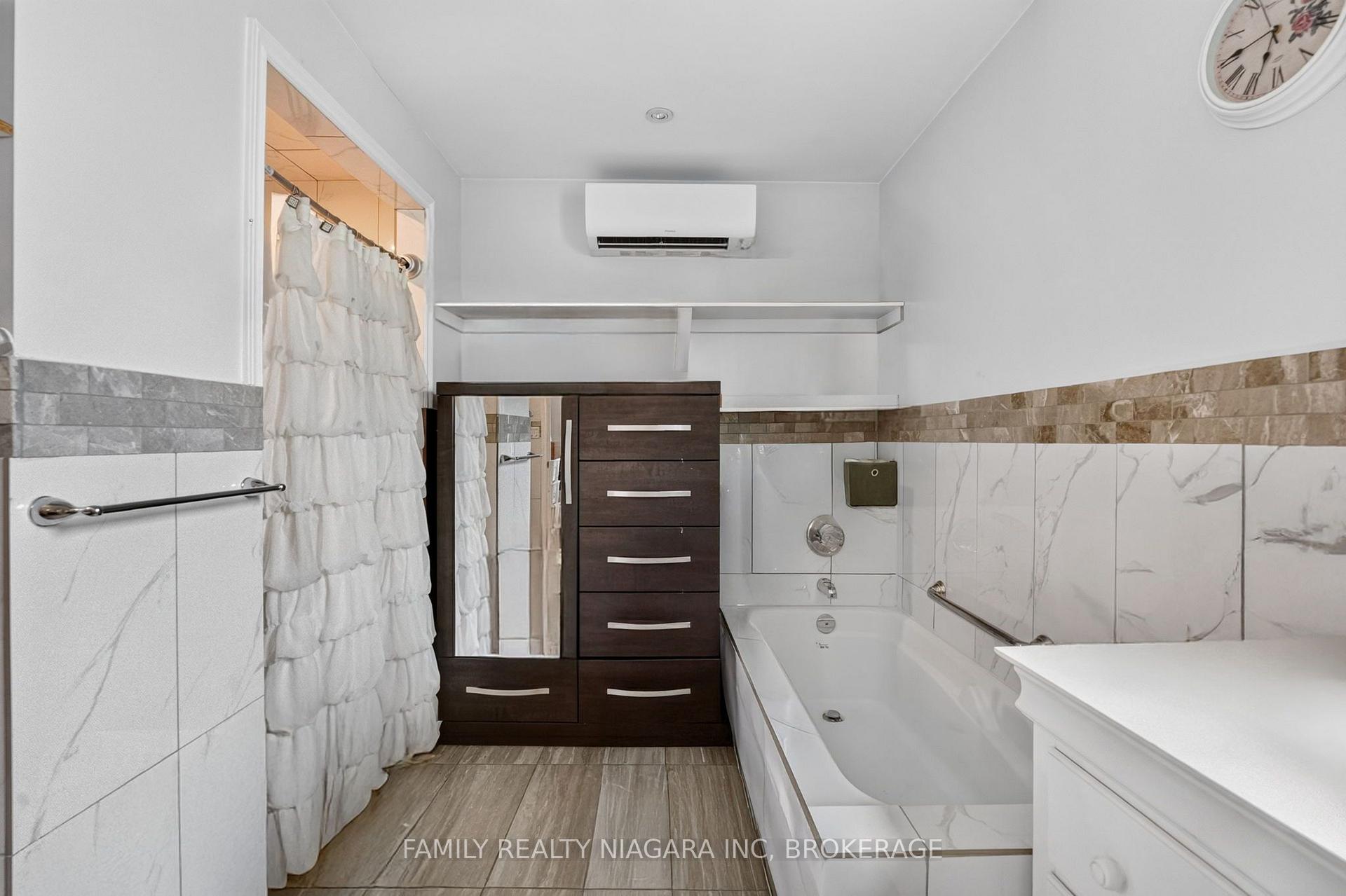 Photo 34 of 6820 Mountain Road, Niagara Falls, Stamford — HOMEH