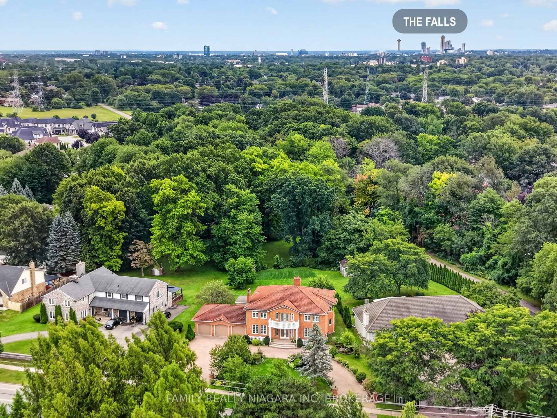 Photo 46 of 6820 Mountain Road, Niagara Falls, Stamford — HOMEH