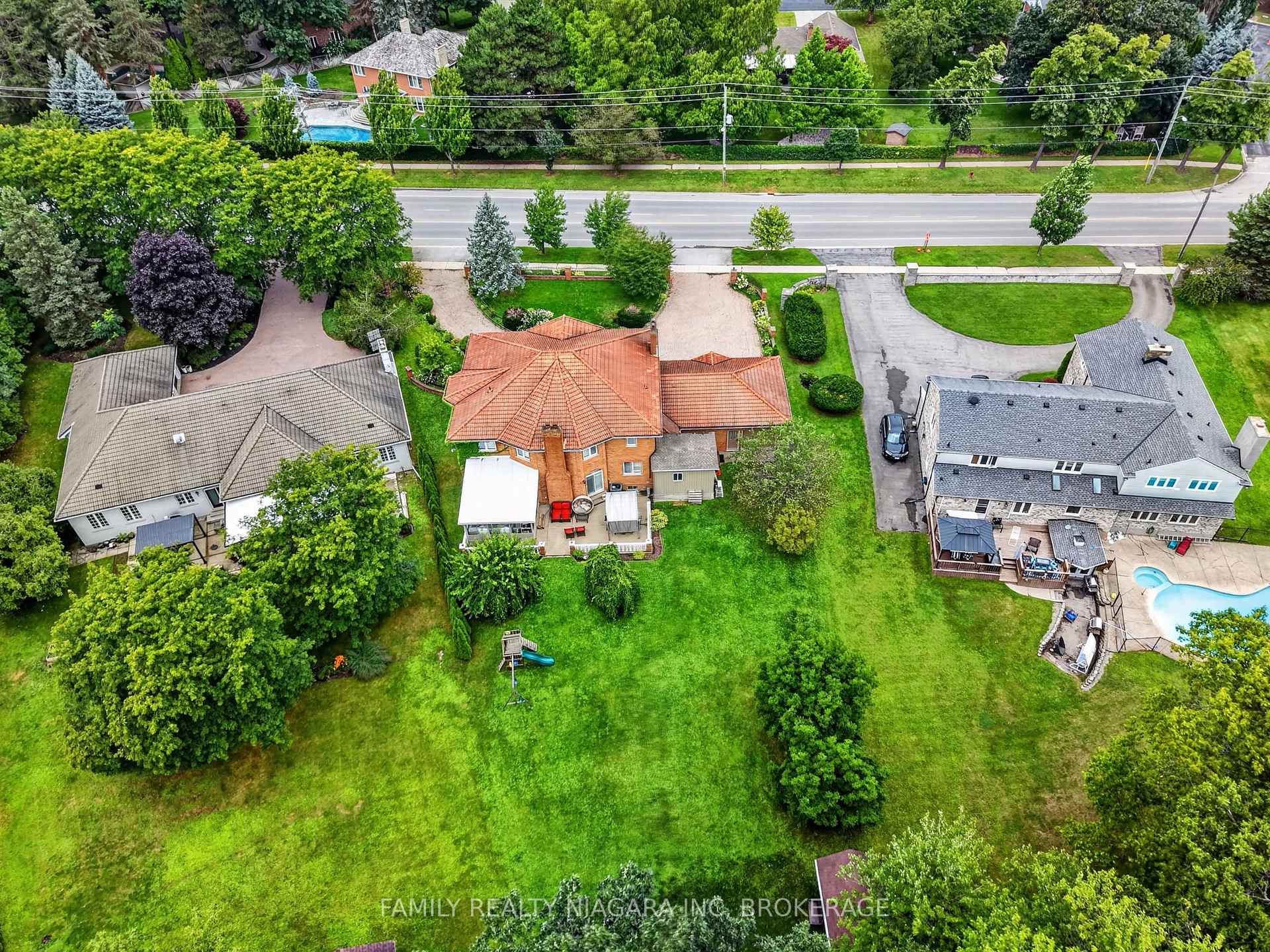 Photo 47 of 6820 Mountain Road, Niagara Falls, Stamford — HOMEH
