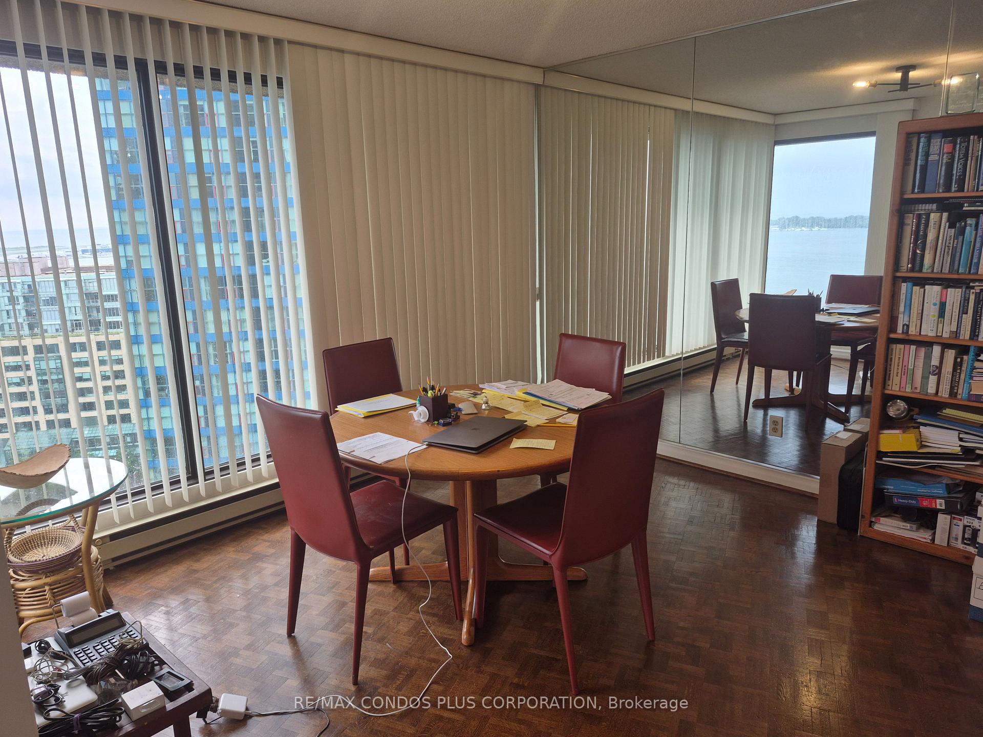 Photo 2 of Unit 1914, 55 Harbour Square, Toronto, Waterfront Communities — HOMEH